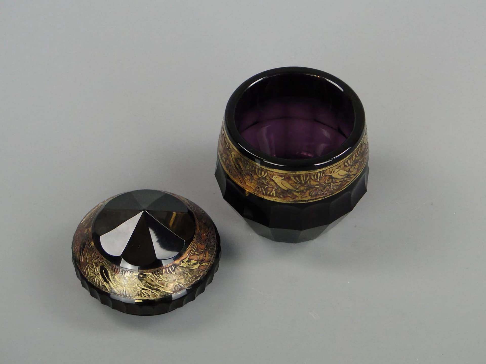 Art Deco Bonbonniere, violet crystal, by J. Hoffmann, Czech Republic, 1920s - 12866