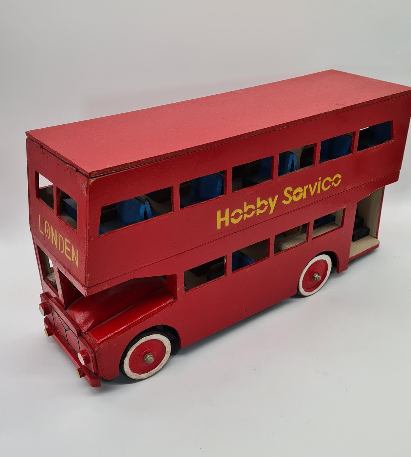 Duży drewniany autobus londyński, lata 60.-80. - 185260