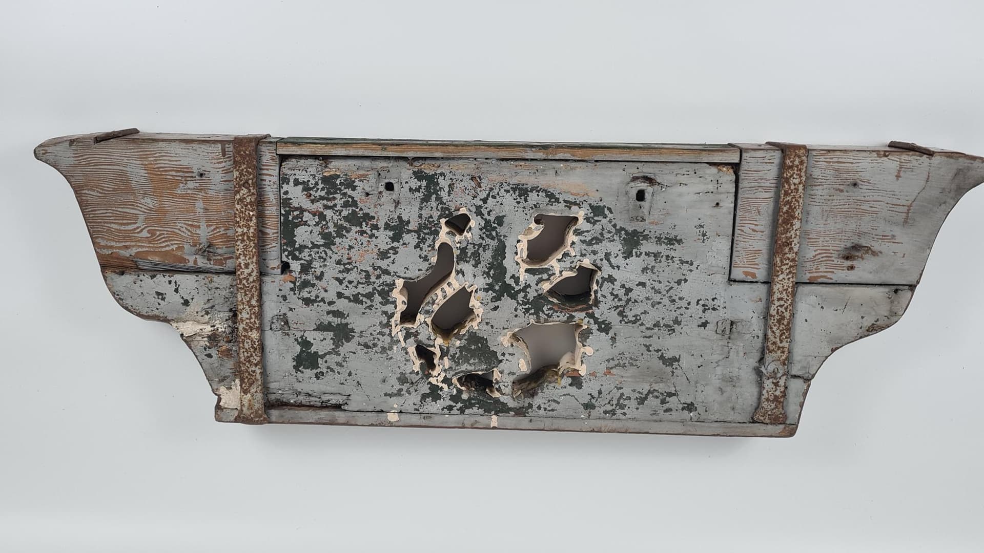 Antyczny drewniany naczółek z lwem – XVIII/XIX w. | element architektury wnętrz, 107 cm - 185294