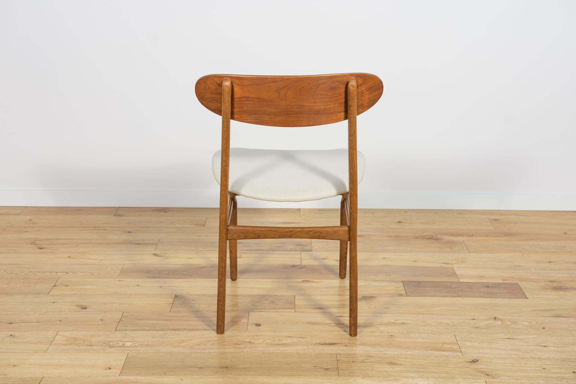 Set of four chairs, oak, cream, Denmark, 1960s. - 185654