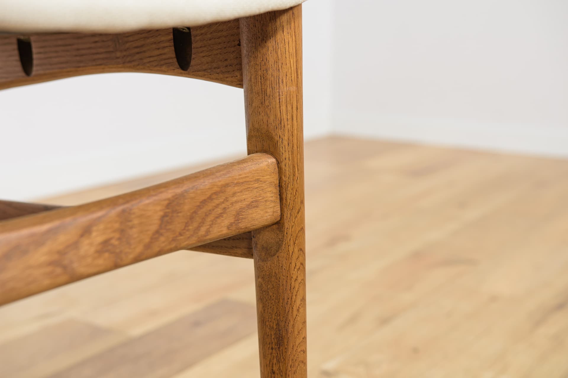 Set of four chairs, oak, cream, Denmark, 1960s. - 185657
