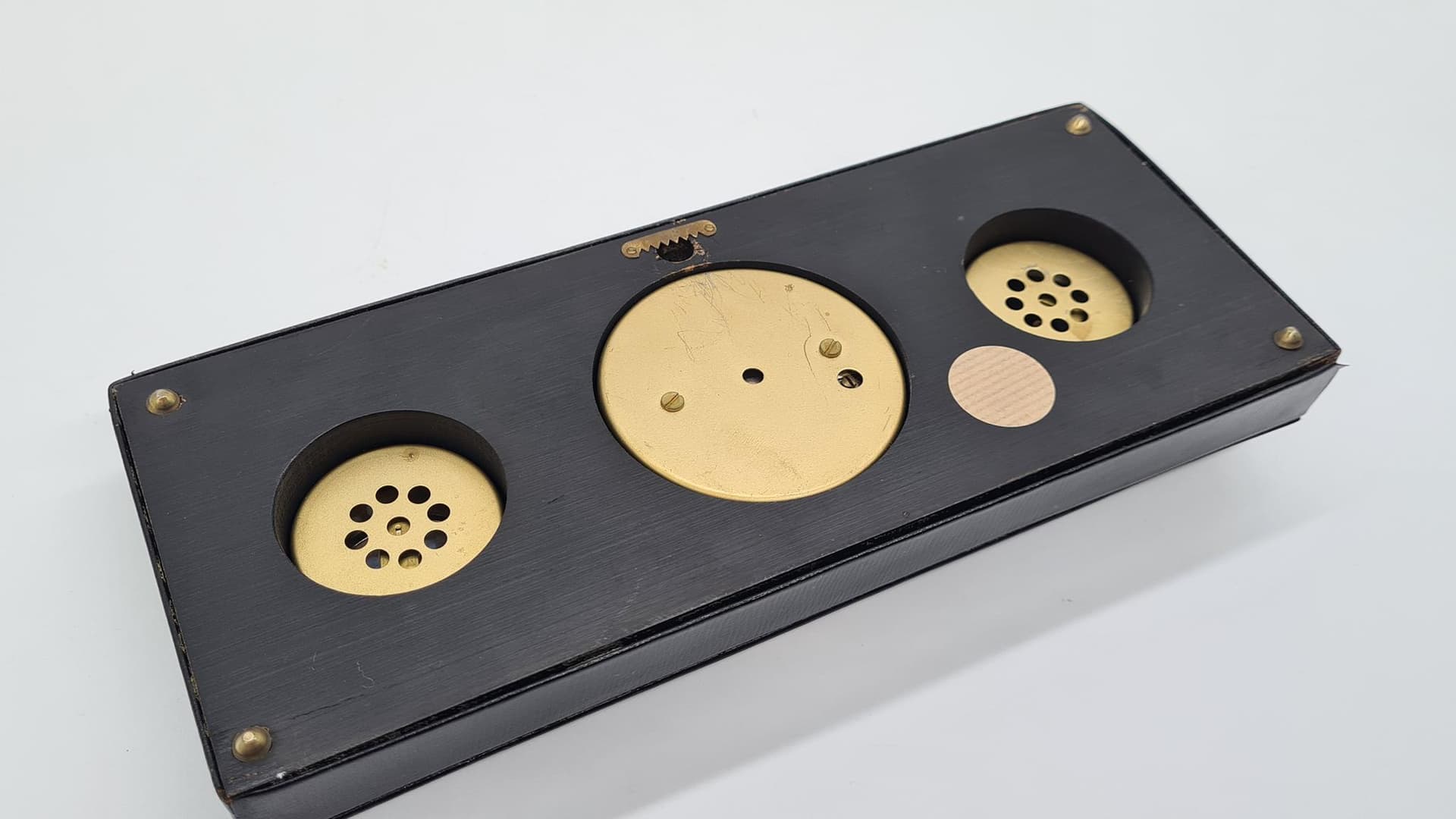 Stacja pogodowa ścienna, czarny winyl, mosiądz, szkło, Holandia, lata 60. - 185899