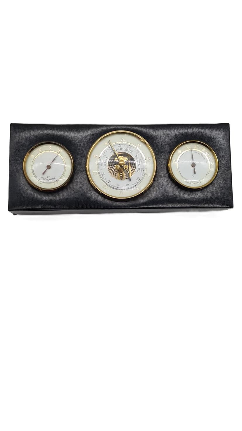 Stacja pogodowa ścienna, czarny winyl, mosiądz, szkło, Holandia, lata 60.