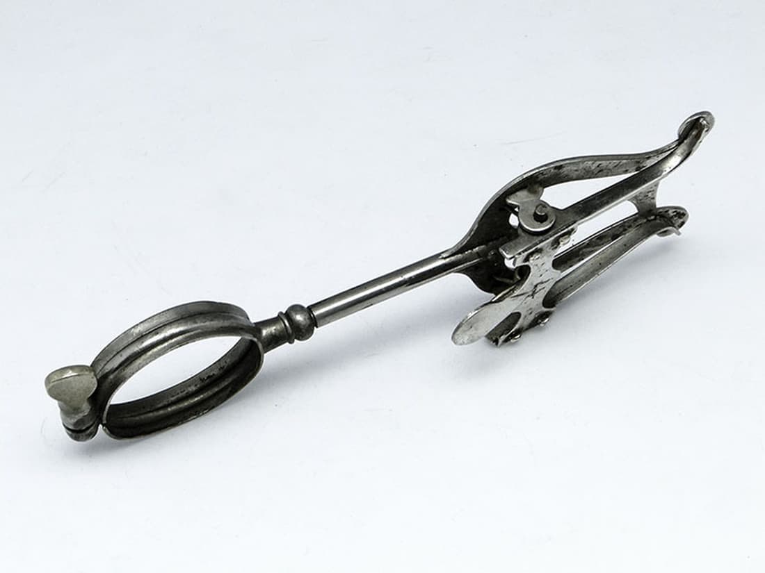 Chwytak do nut lira, mosiądz, Polska, lata 70. - 186376