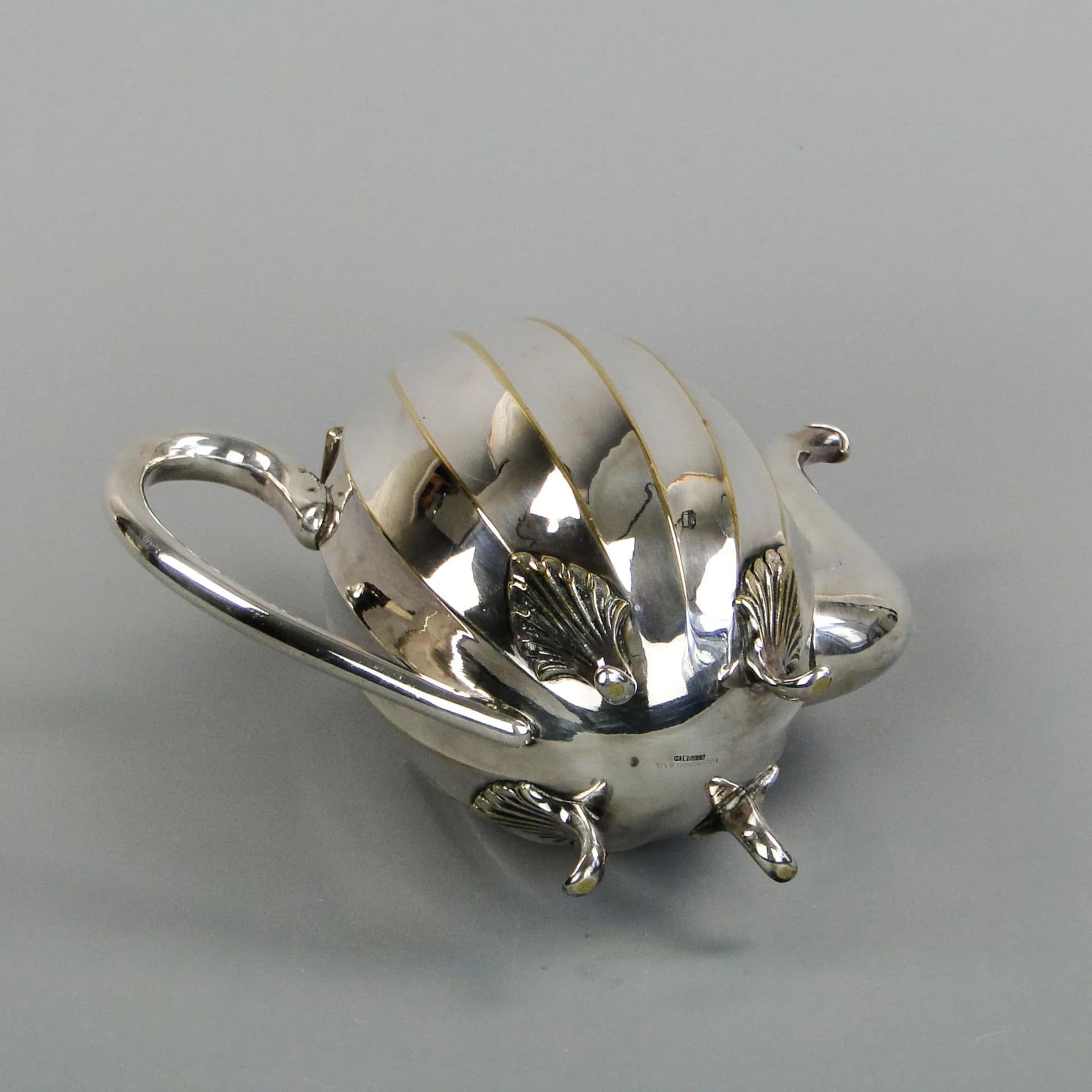 Dzbanek, styl gustawiański, srebrny, mosiądz, Hallbergs GAB, Szwecja, początek XX w. - 13016