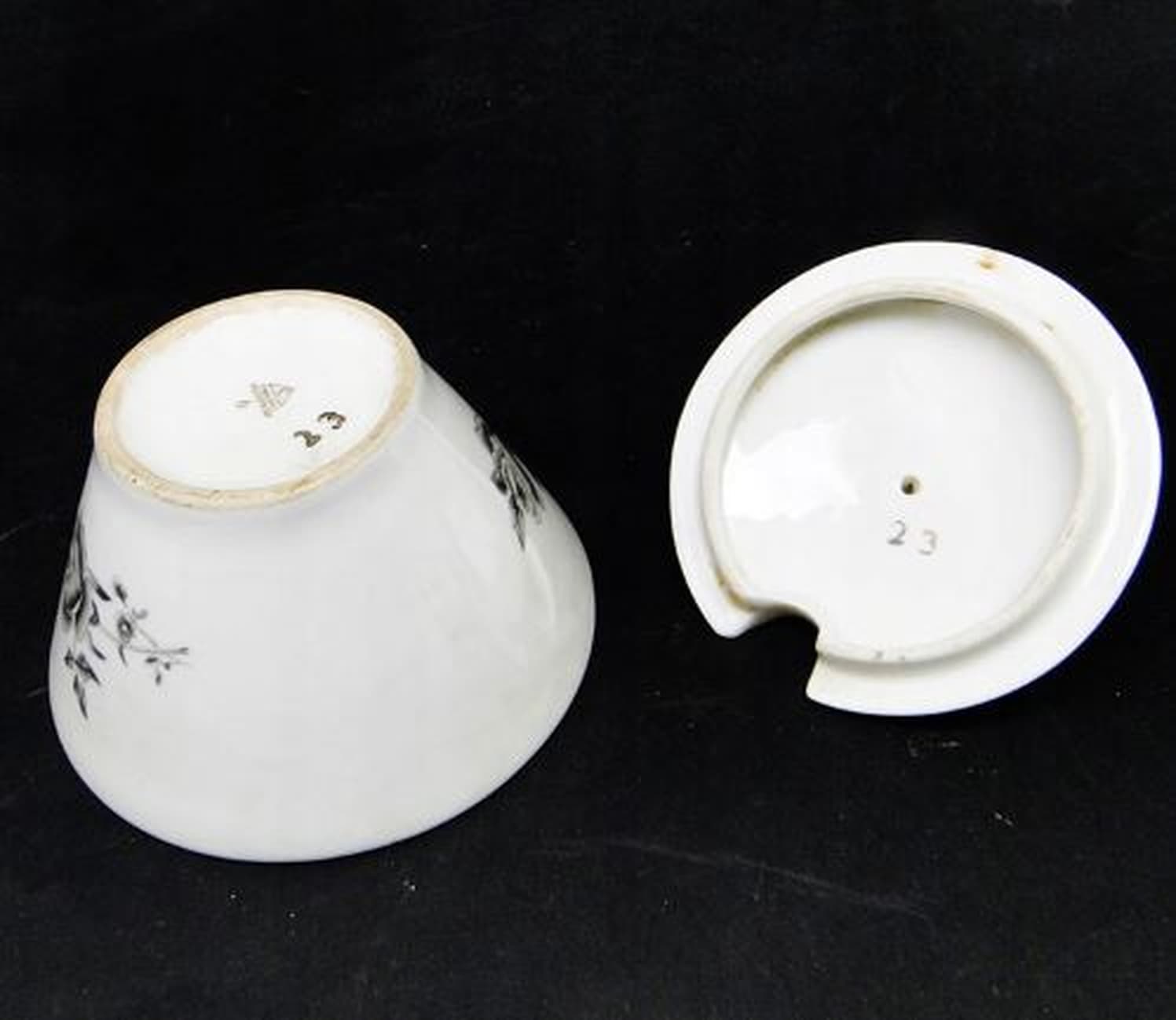 Art Nouveau sugar bowl, ivory ceramics, Ćmielów, Poland, 1960s. - 187030