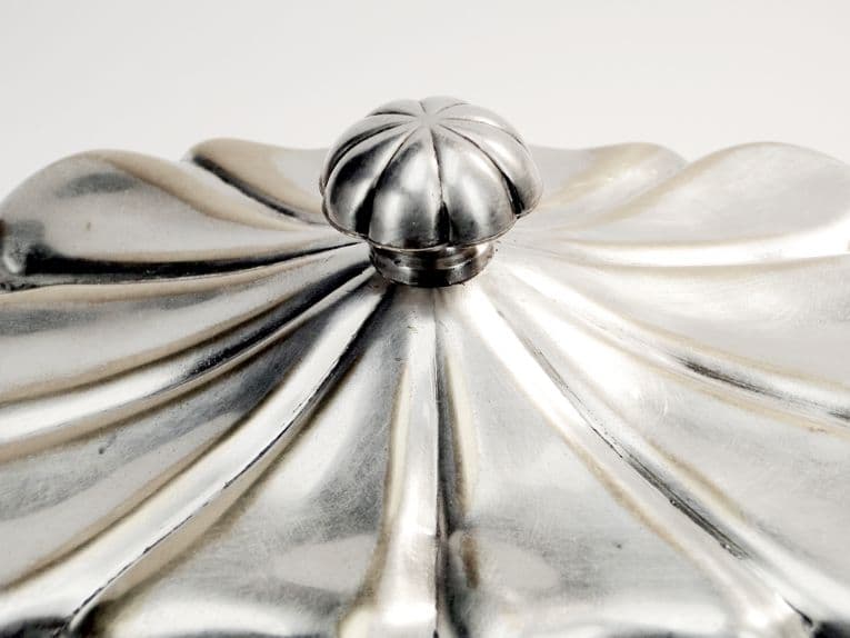 Cukiernica sarkofagowa Biedermeier, mosiądz srebrzony, Szwecja, XIX w. - 187611