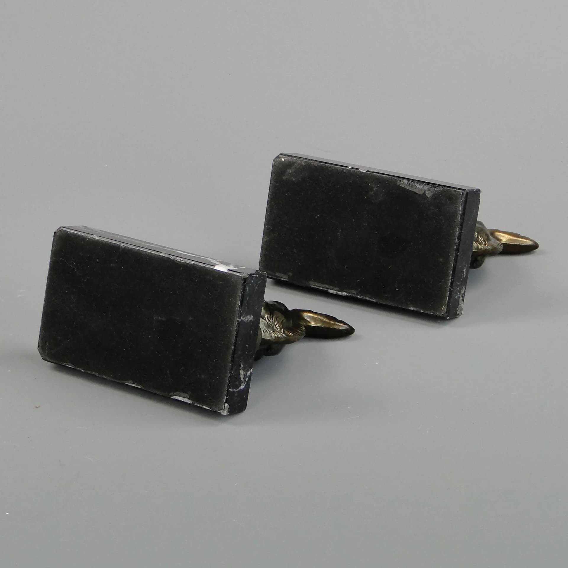 Para podpórek do książek Art déco, metal brązowy, marmur czarny, Anglia, lata 40. - 13104