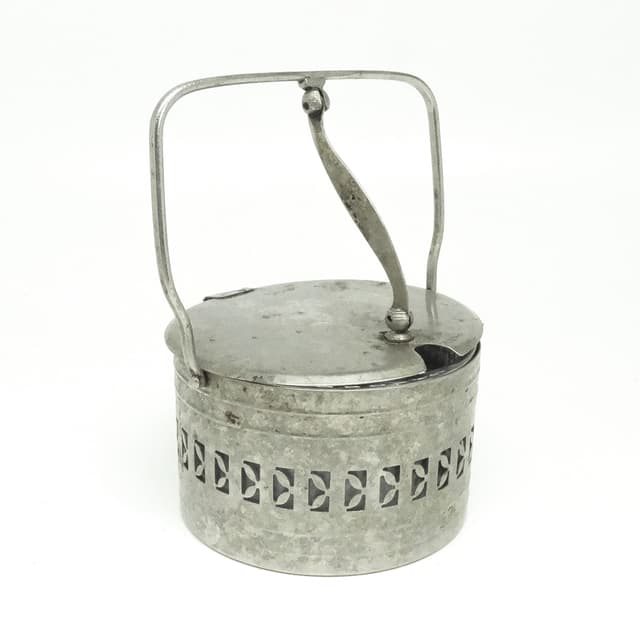 Cukiernica koszyczkowa, postmodernizm, mosiądz niklowany, Polska, lata 60. - WYMIARY