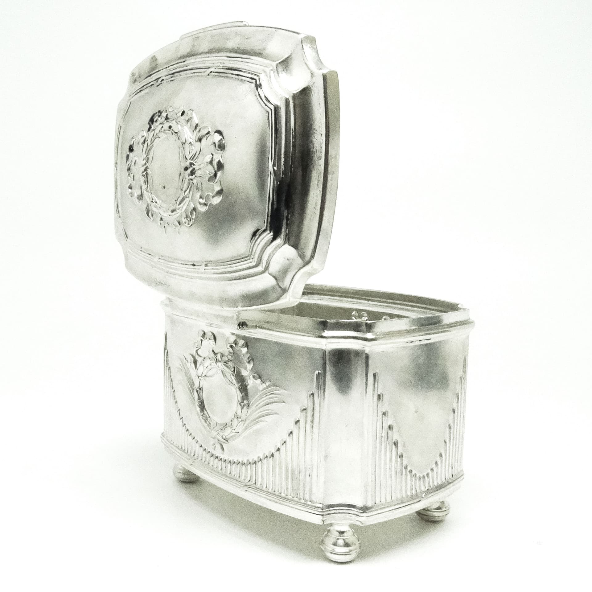 Cukiernica, Klasycyzm, mosiądz srebrzony, Polska, początek XX w. - 189186