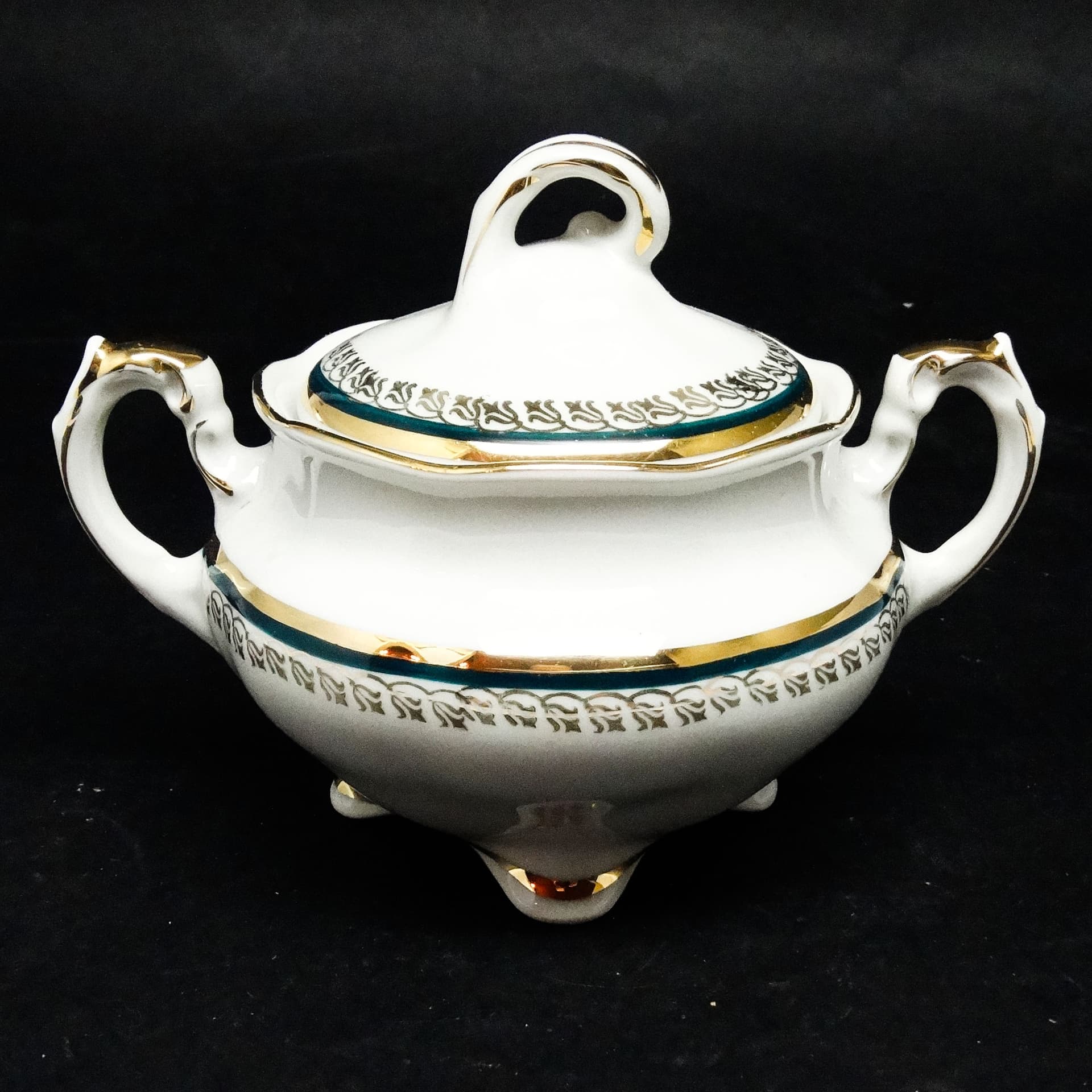 Rococo sugar bowl, porcelain, Poland, 1970s. - 189398