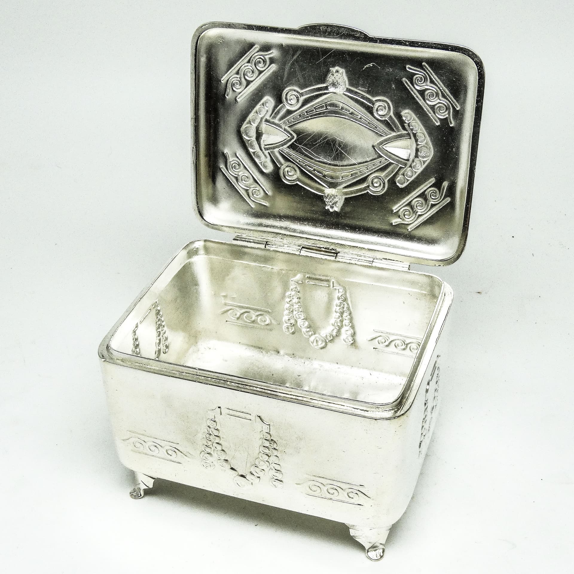 Cukiernica Secesja, mosiądz srebrzony, Bracia Henneberg, Polska, lata 20. - 189462