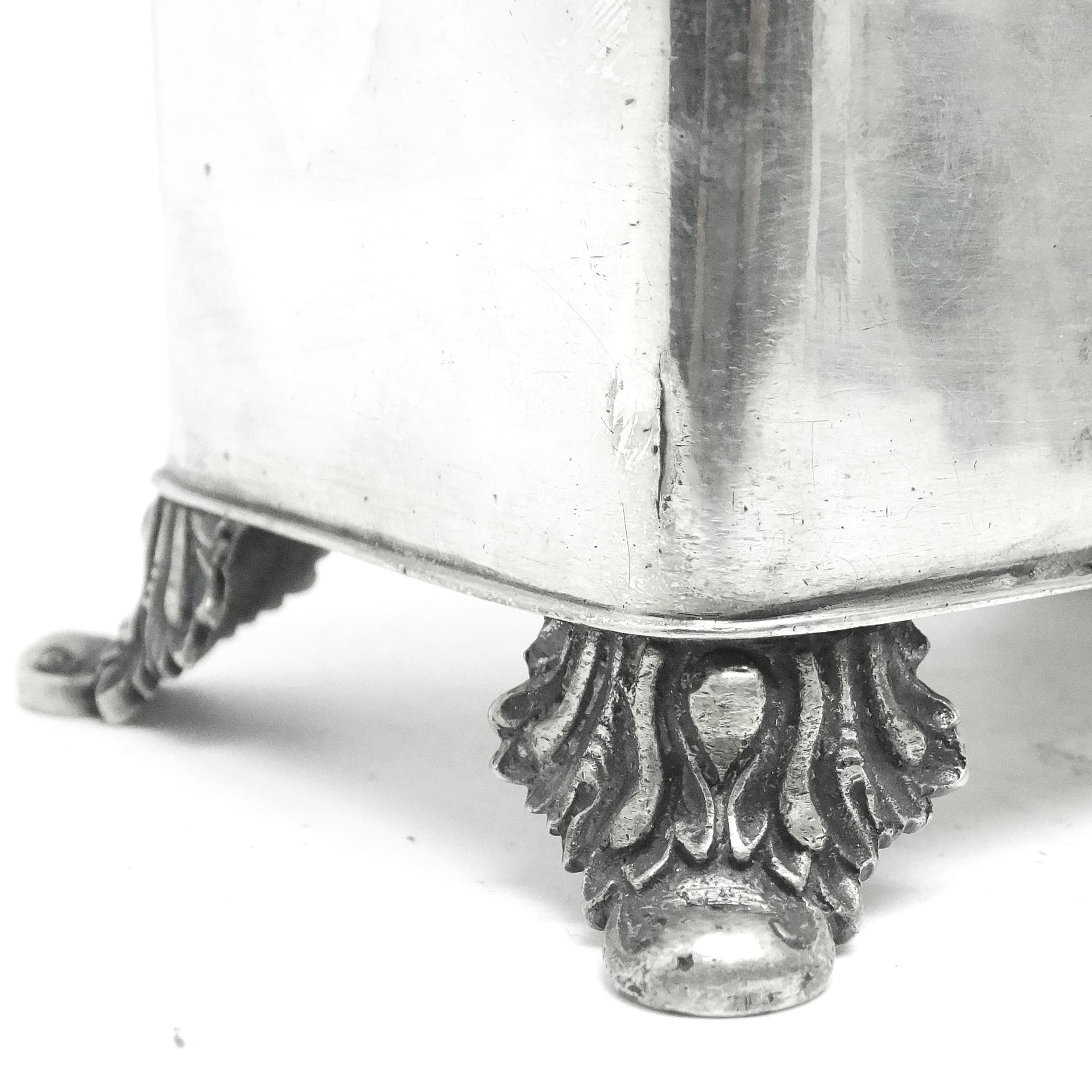 Cukiernica Biedermeier, mosiądz srebrzony, Polska, lata 20. - 189822