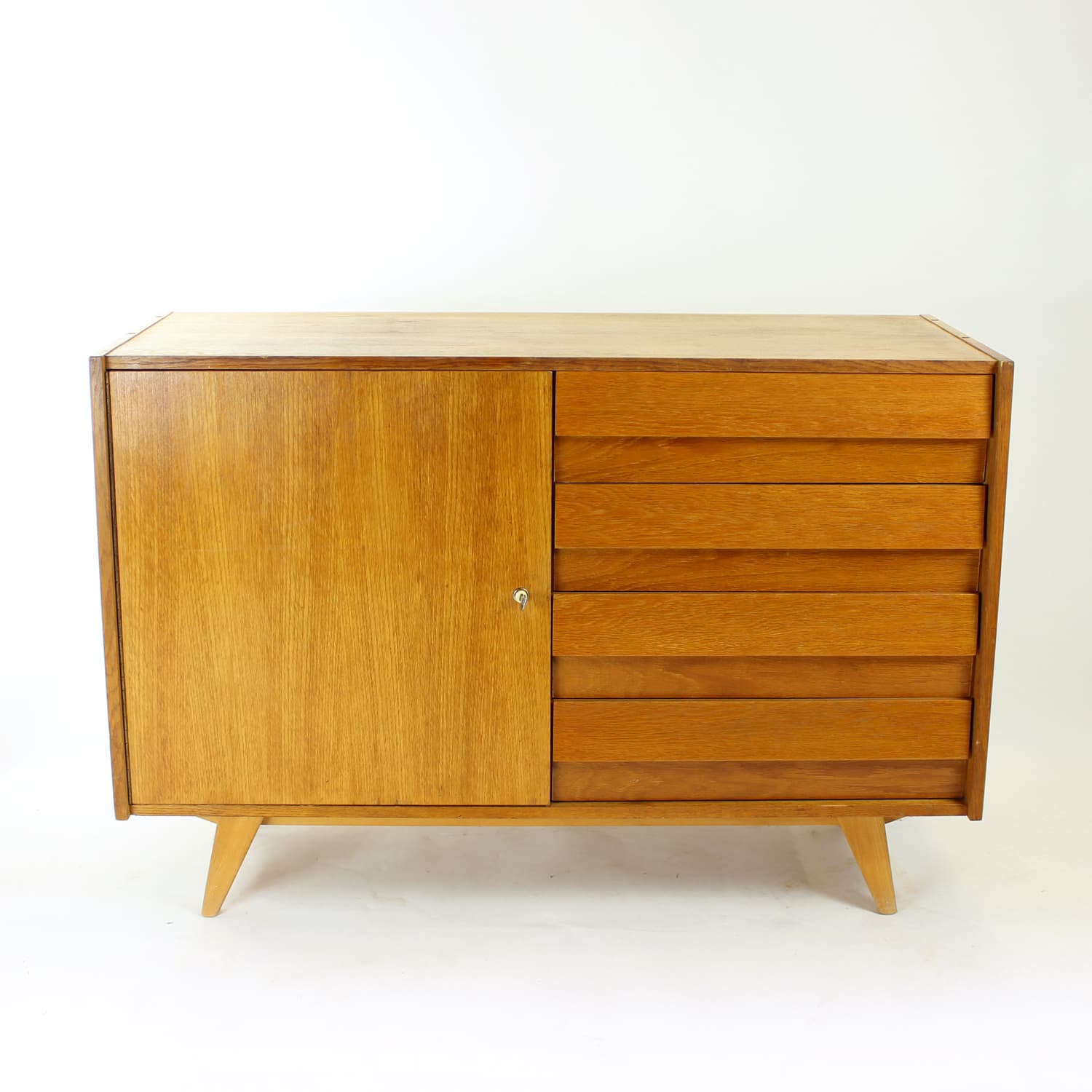 Highboard U 459, light brown oak, by J. Jiroutek, Interier Praha, Czechoslovakia, 1960s. - 190117