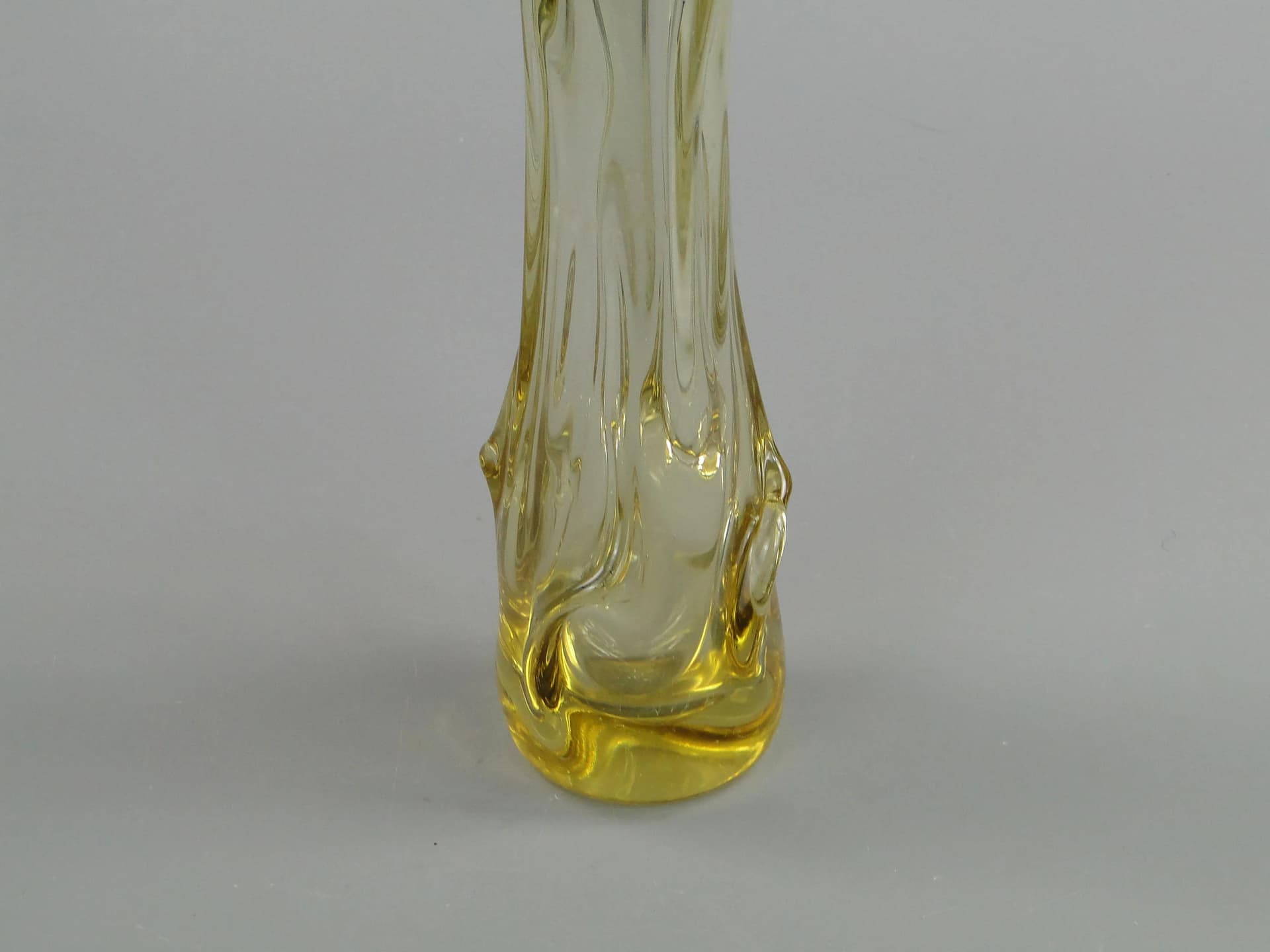 Wazon Sękacz, szkło żółty, Huta Wołomin, Polska, lata 70. - 13162