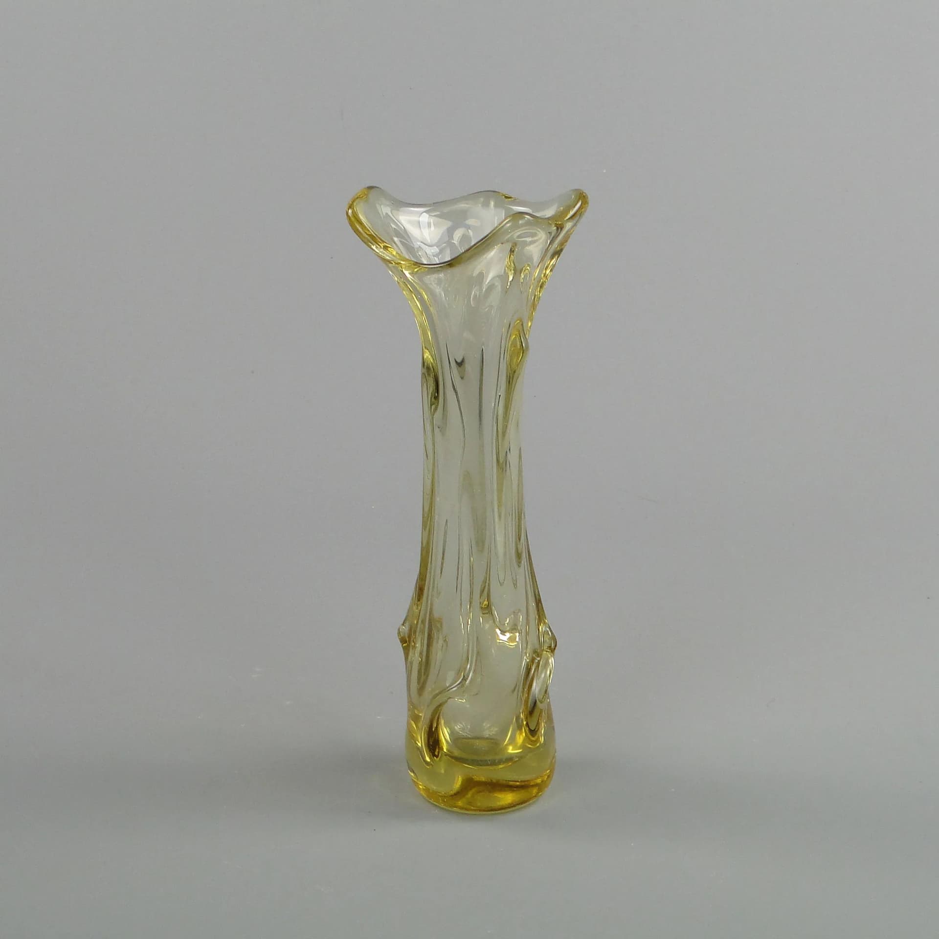 Wazon Sękacz, szkło żółty, Huta Wołomin, Polska, lata 70. - 13160