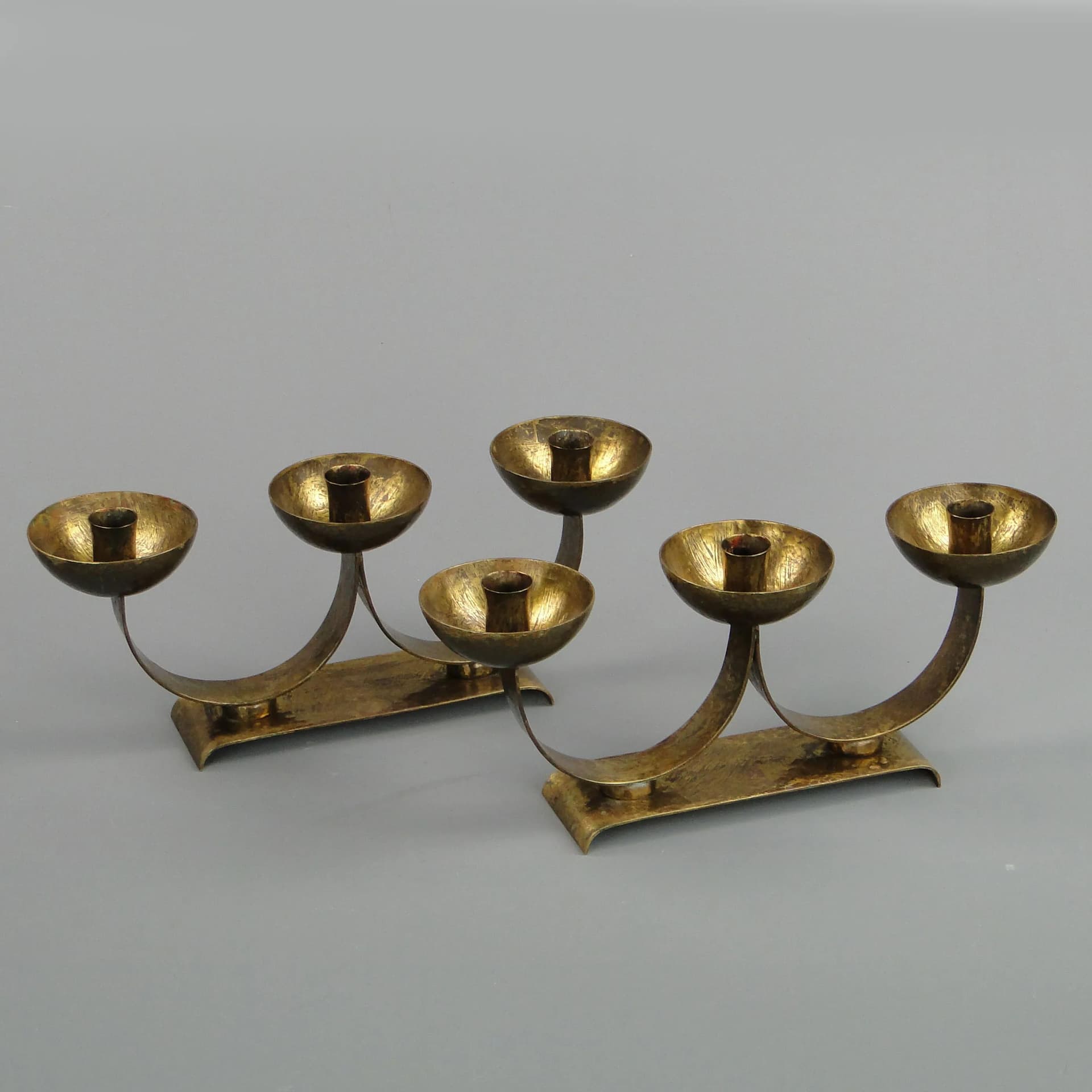 Para świeczników Art déco, mosiądz złocisty, Polska, lata 20. - 13282