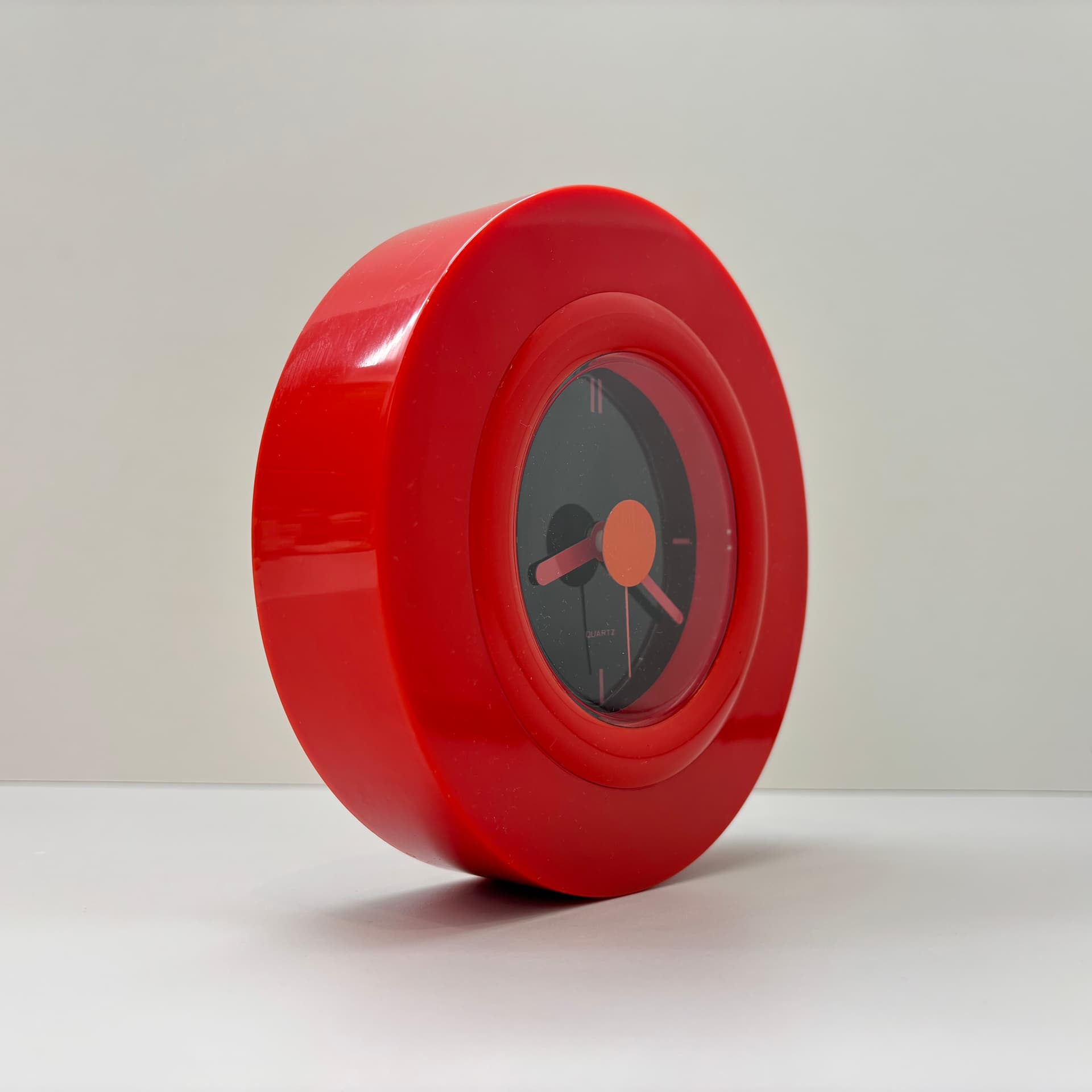 Zegar Memphis, czerwony, plastik, Niemcy, lata 80. - 190534