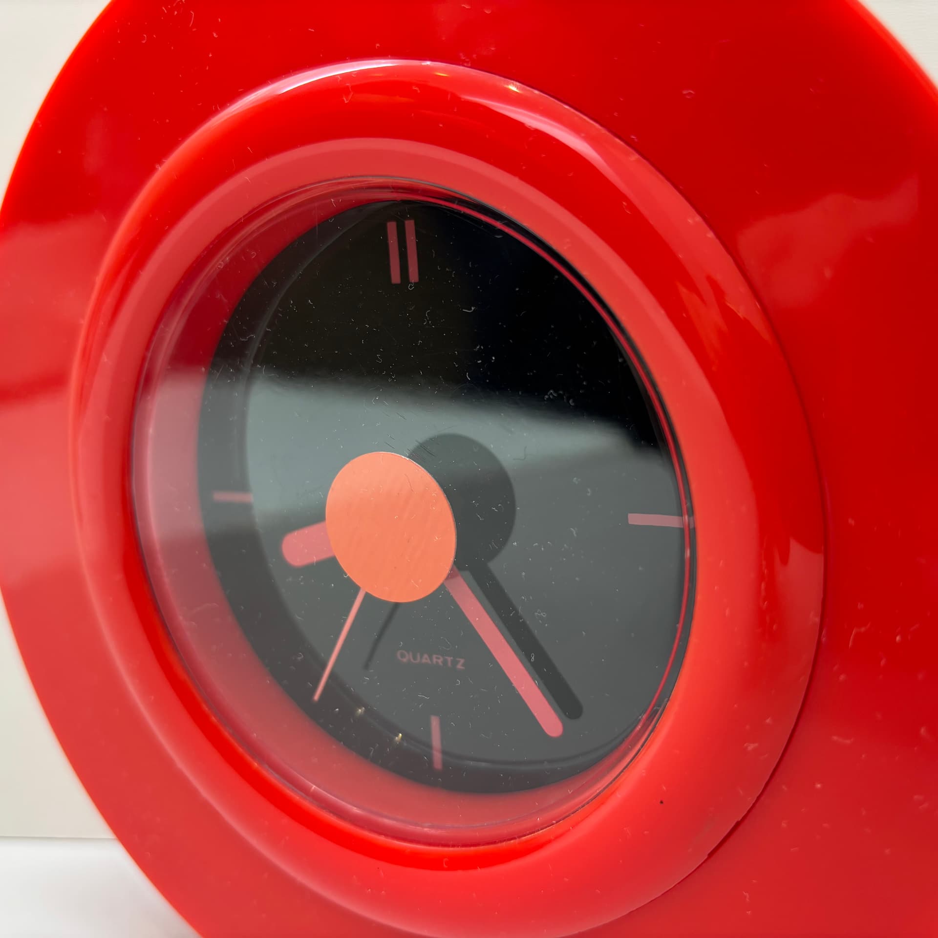 Zegar Memphis, czerwony, plastik, Niemcy, lata 80. - 190528