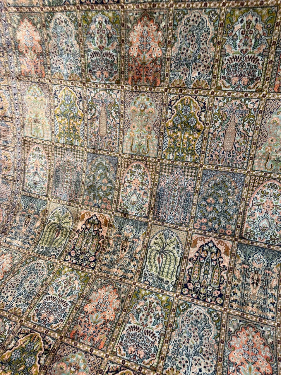 Dywan Ghoum/Qom 350x245 cm, jedwab multikolor, Indie - 190566