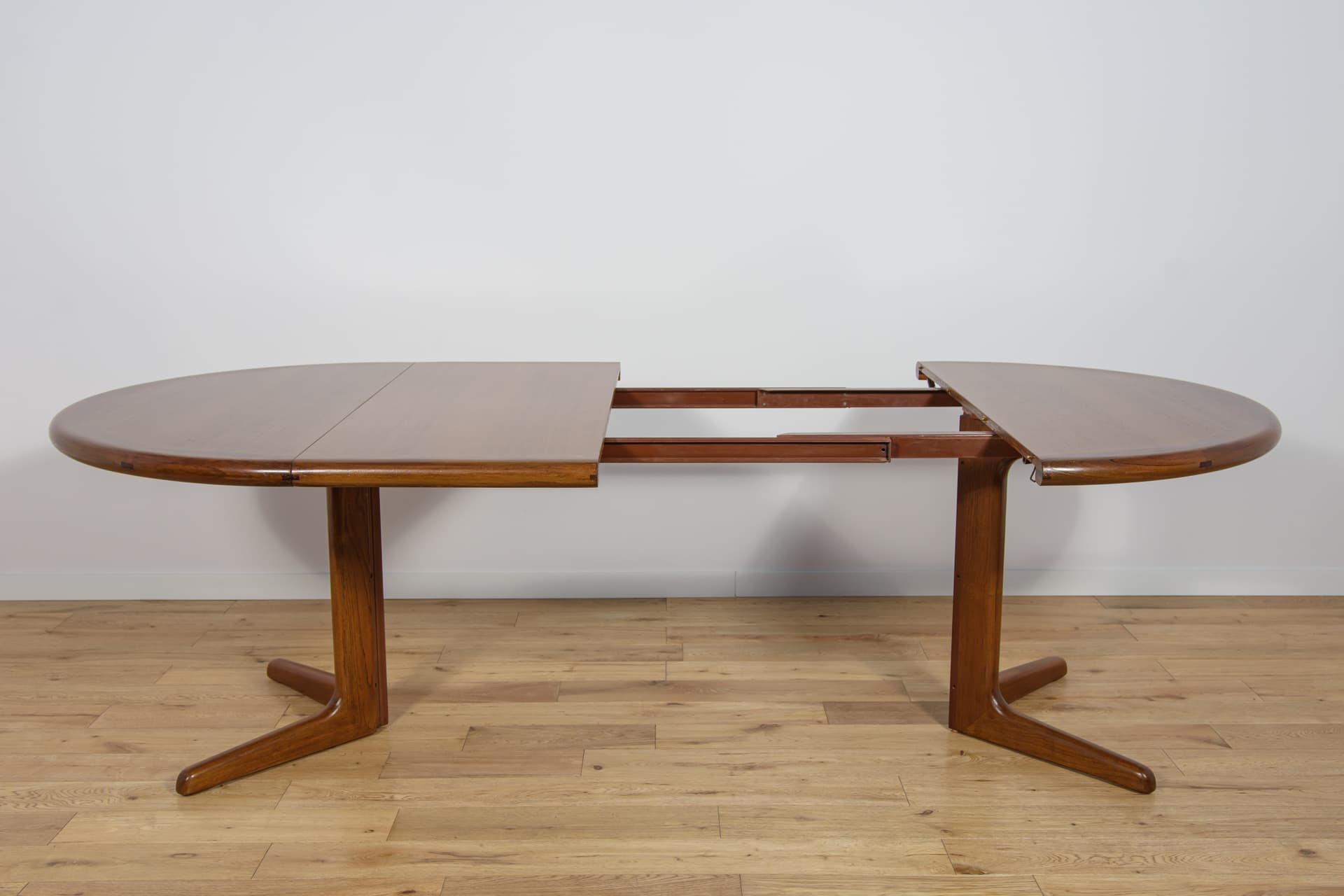 Extendable table, brown teak wood, Denmark, 1960s. - 190574