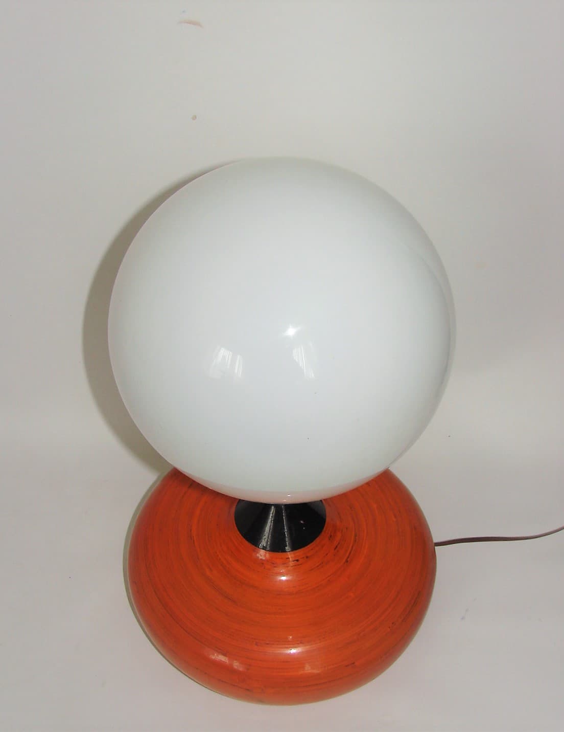 Lampa stołowa Space Age, pomarańczowy, szkło, metal, mosiądz, drewno, lata 70. - 190684