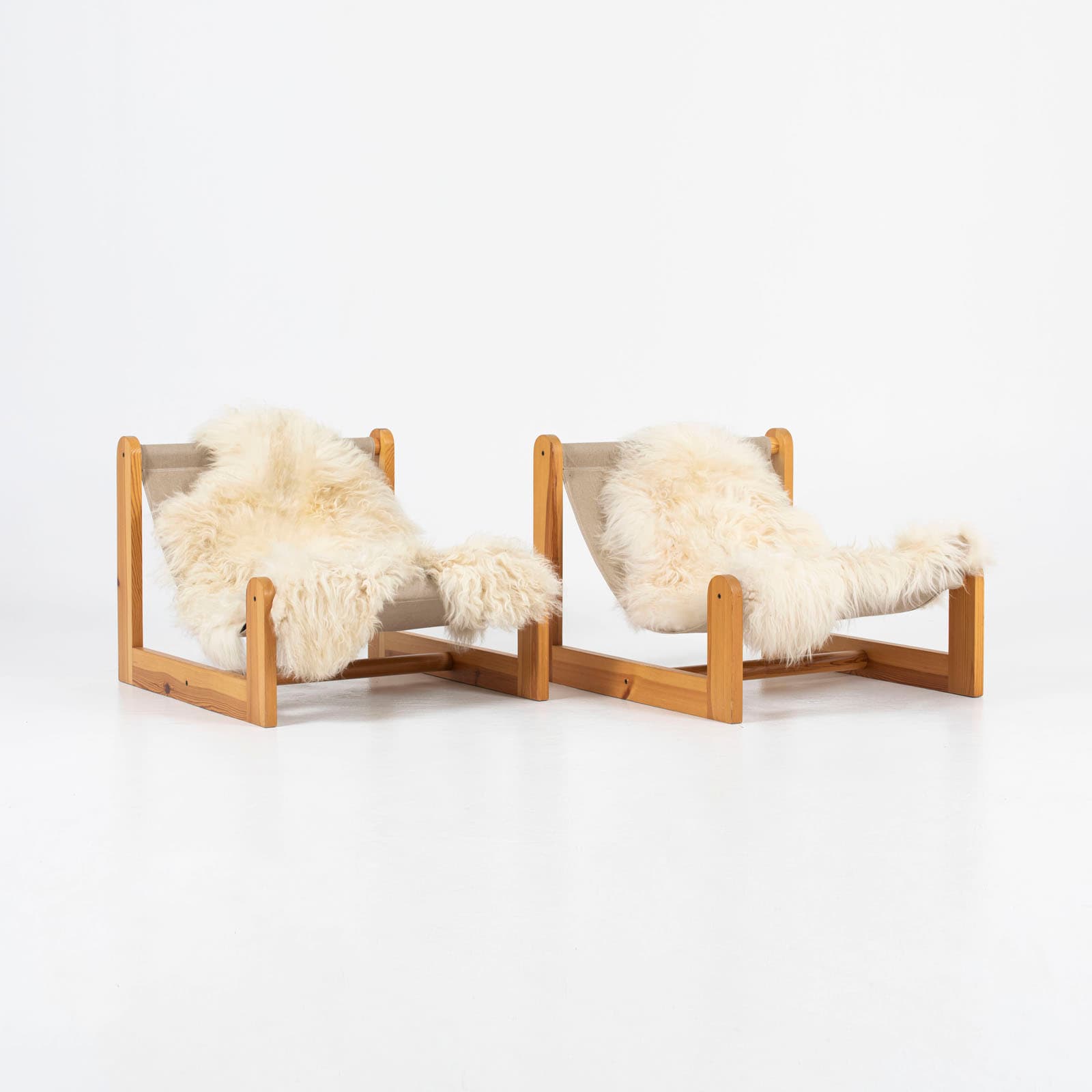Fotel sling, sosna naturalna, płótno naturalne, skóra owcza ivory white, Dania, lata 70. - 190701