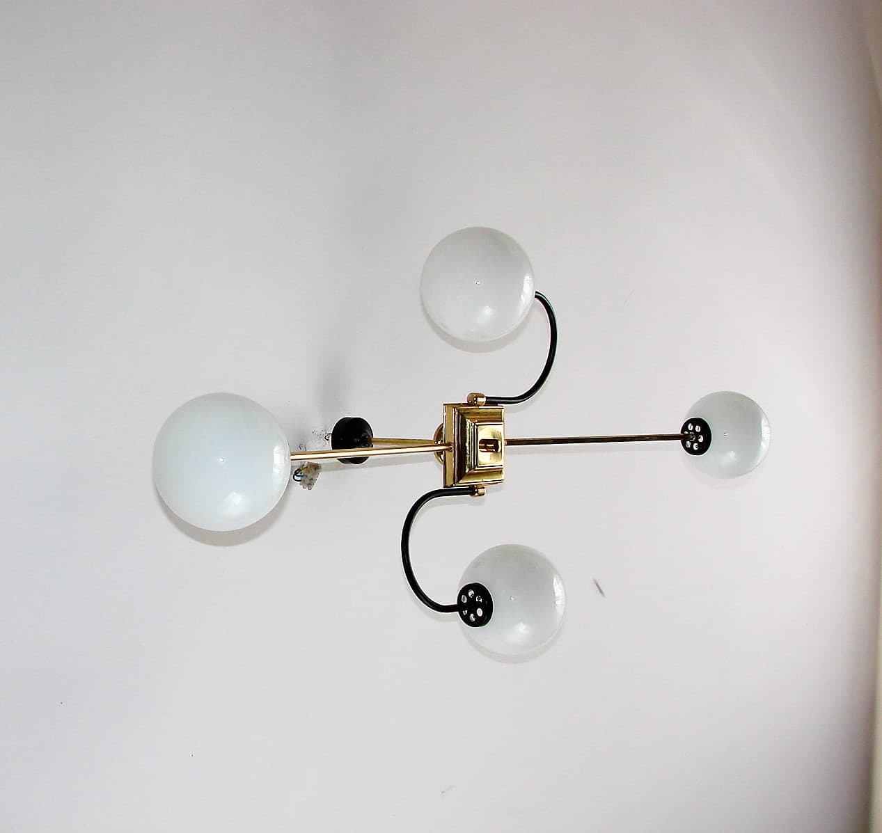 Chandelier, Stilnovo, white glass, brass, Italy, 1960s. - 190825