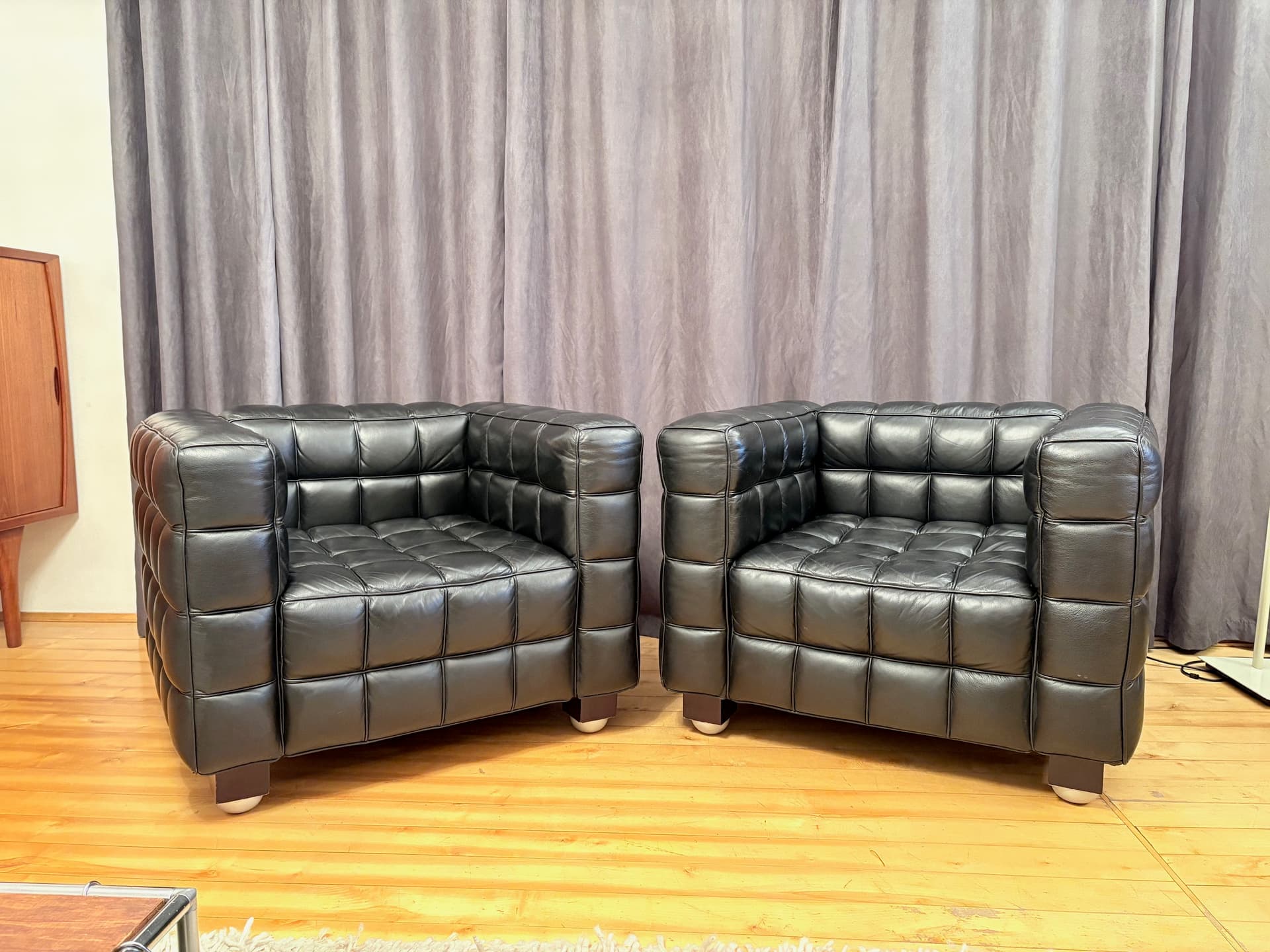 Para foteli Kubus 8020, skóra naturalna czarna, proj. J. Hoffmann, Austria, lata 80. - 190983