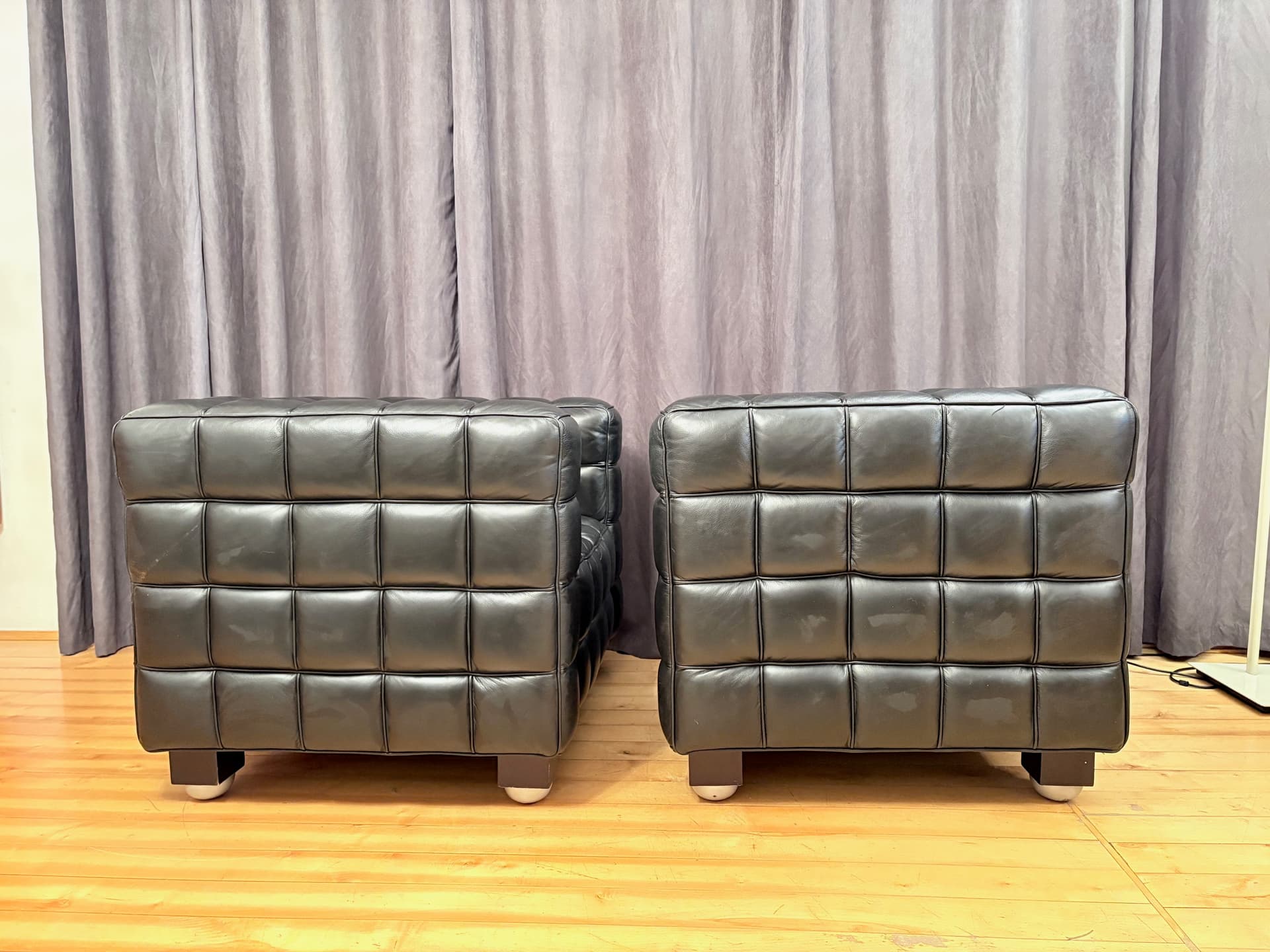 Para foteli Kubus 8020, skóra naturalna czarna, proj. J. Hoffmann, Austria, lata 80. - 190991