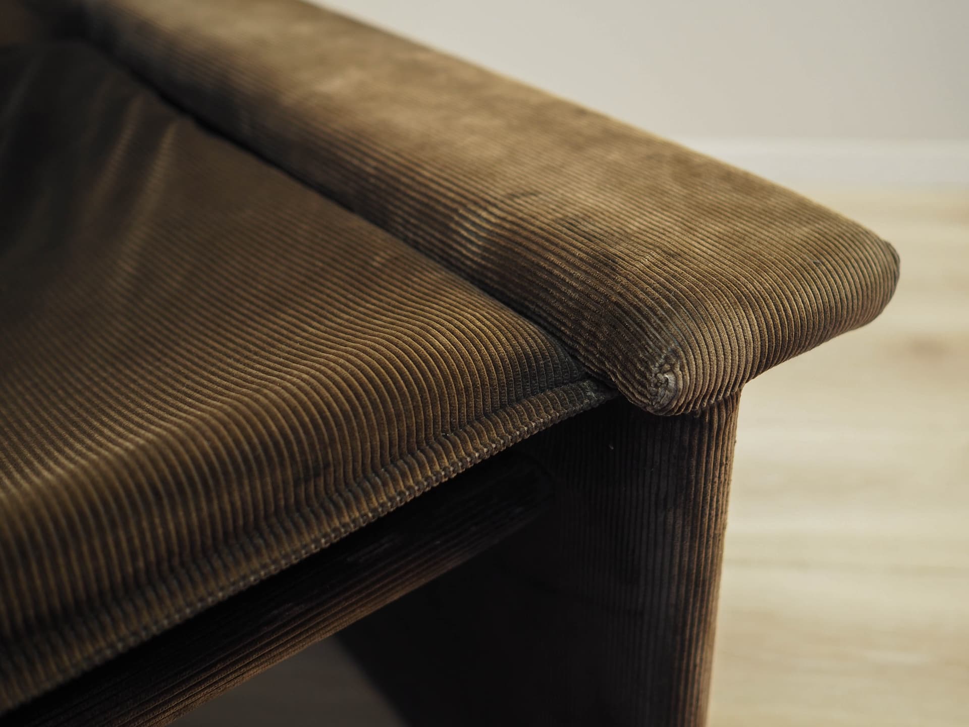 Fotel, sztruks brązowy, Włochy, lata 70. - 191087