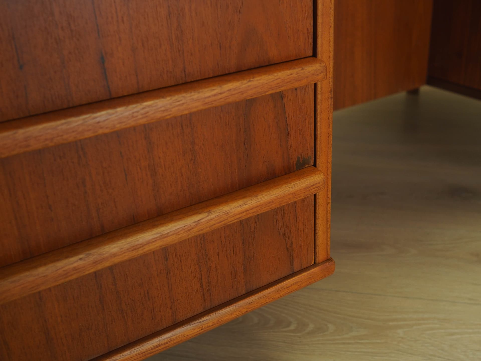 Biurko, tek brązowy, Dania, lata 70. - 191114