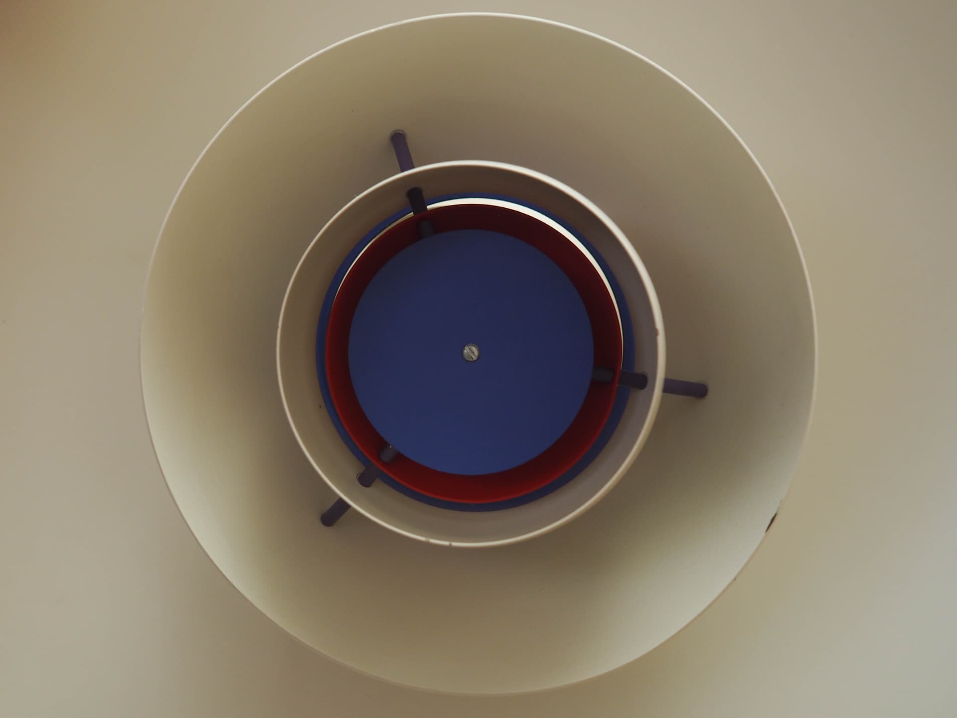 Pendant lamp PH5, ivory white metal, Louis Poulsen, Denmark, 1970s. - 191129