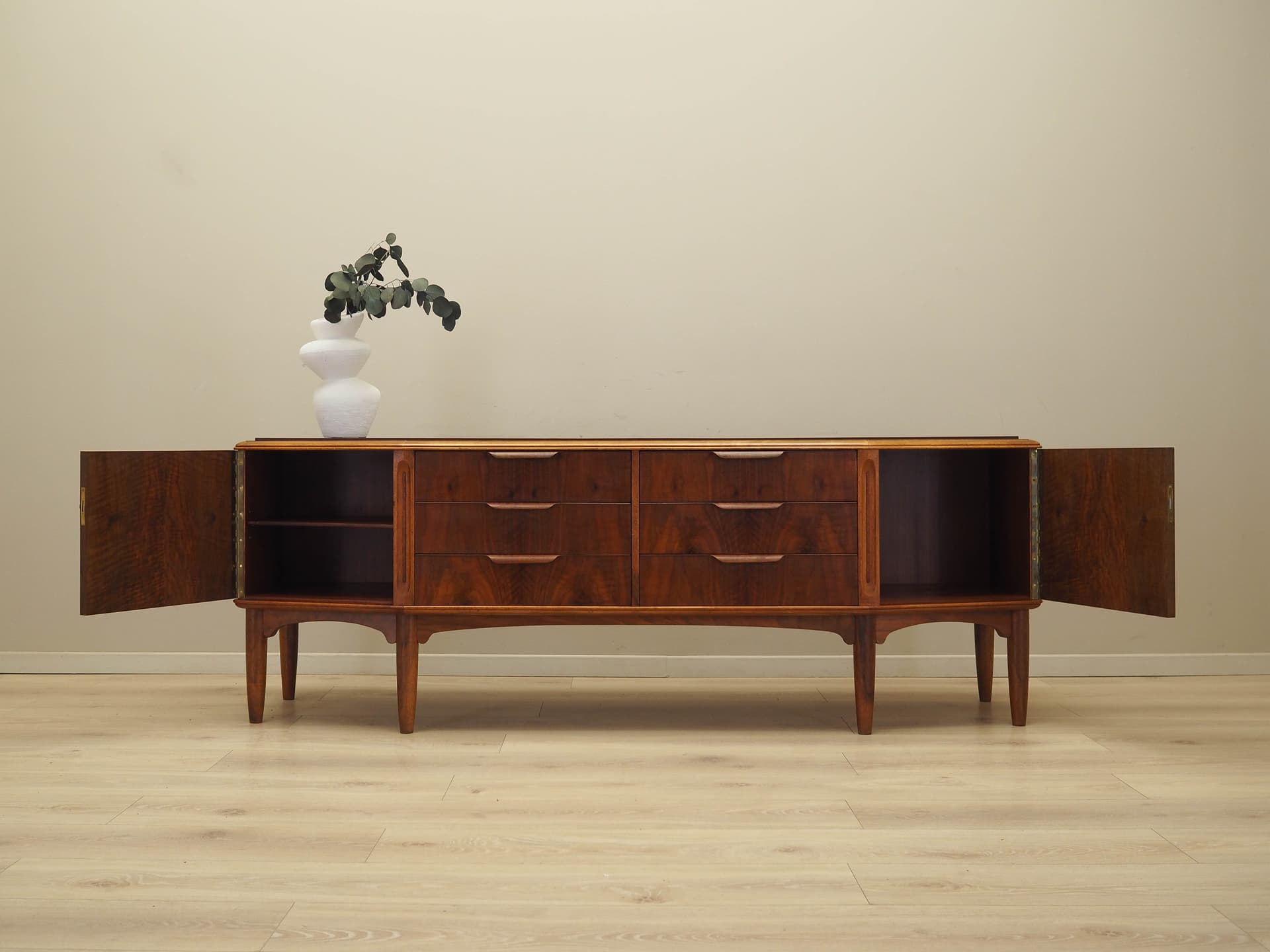 Sideboard, orzech ciemny, Dania, lata 60. - 191166