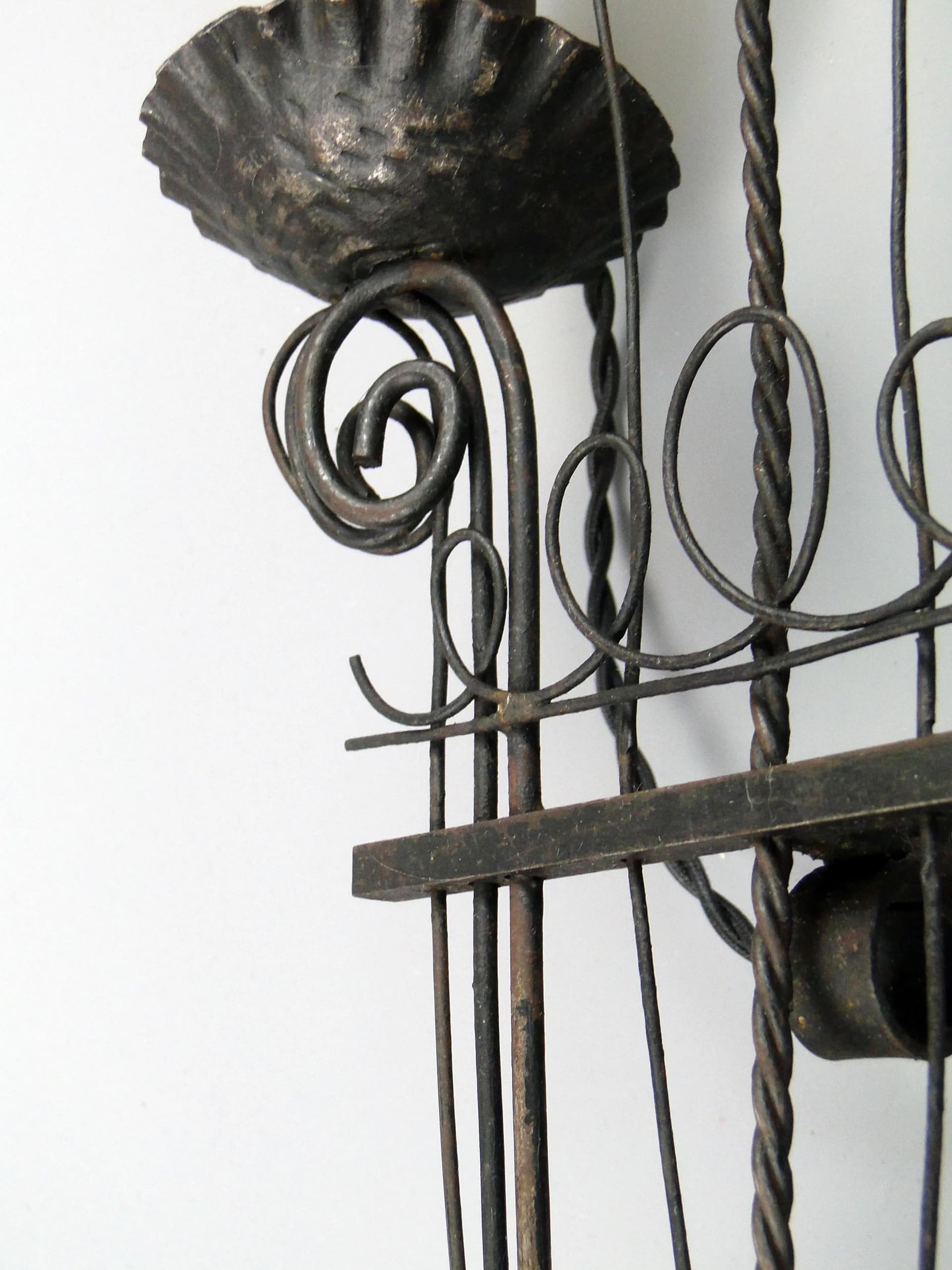 Para kinkietów, metaloplastyka, stal czarna, Polska, lata 60. - 13378