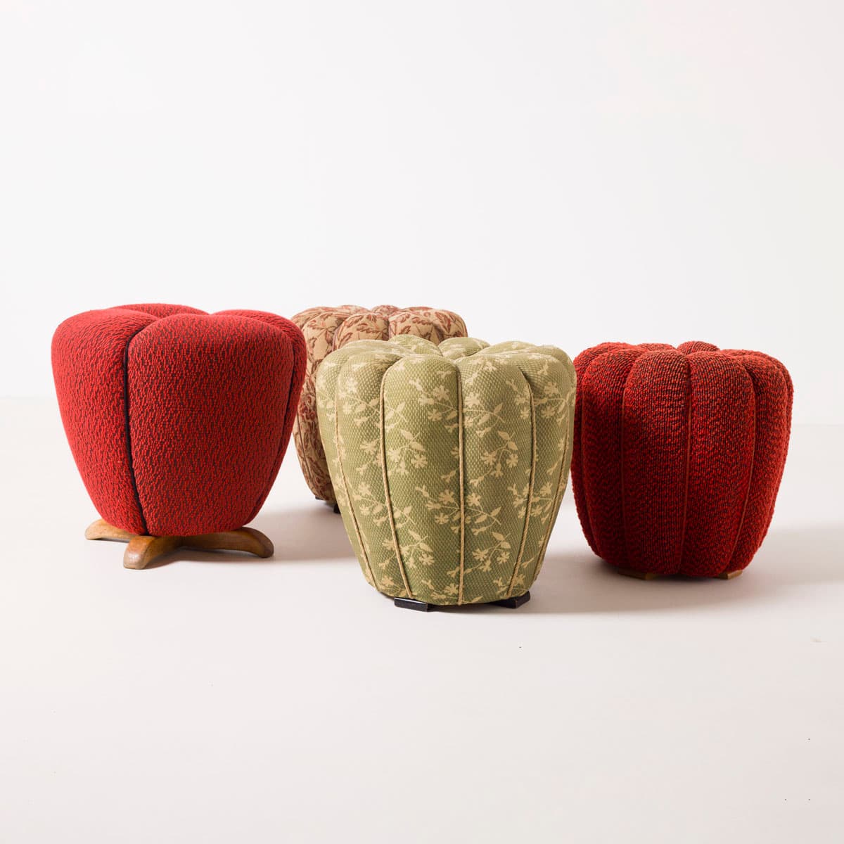 Pouf Tulip, red wool, by J. Halabala, Czech Republic, 1950s - 191378