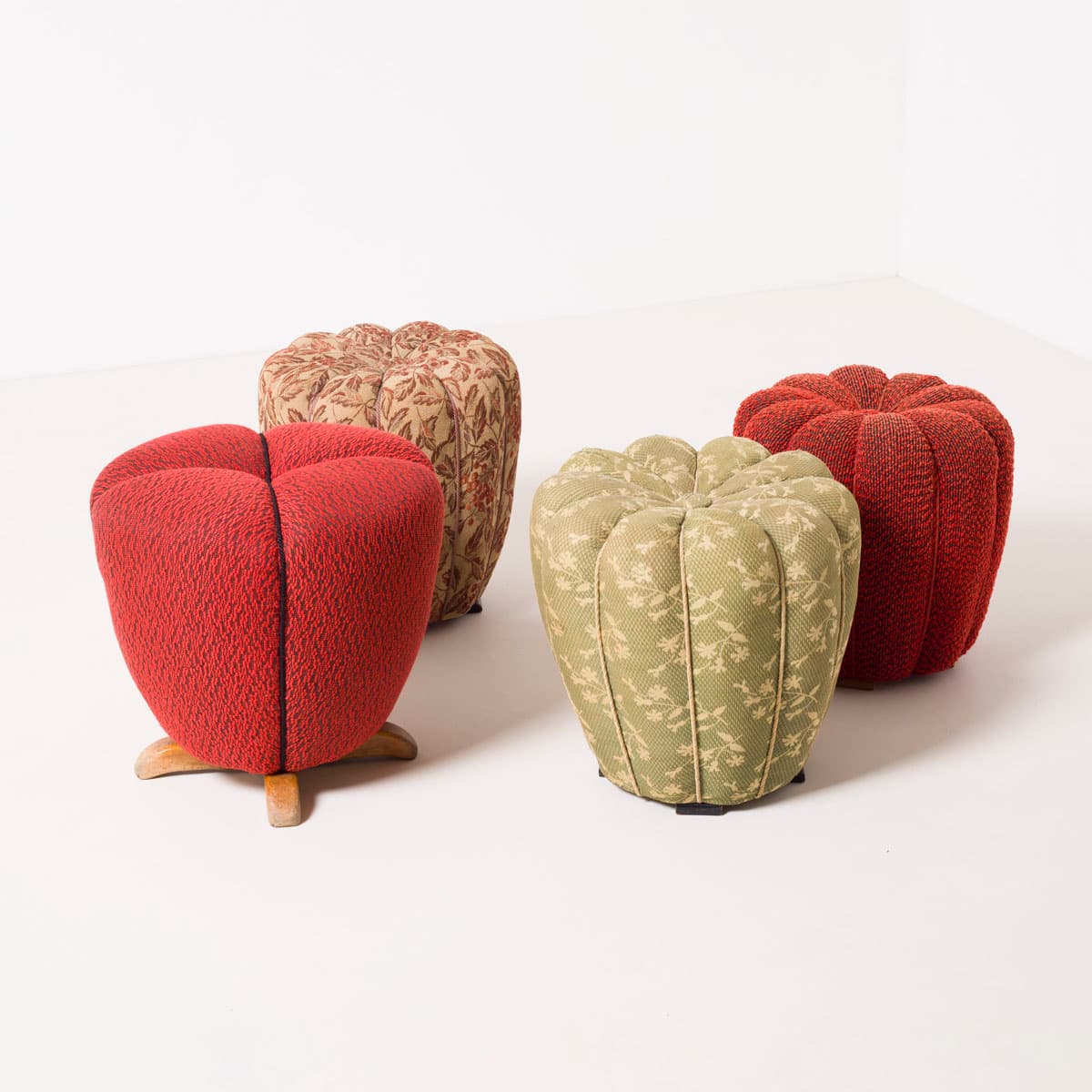 Pouf Tulip, red wool, by J. Halabala, Czech Republic, 1950s - 191379