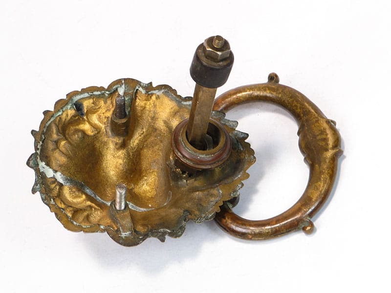 Kołatka drzwiowa lew, złocony brąz, Austria, XIX wiek - 191444