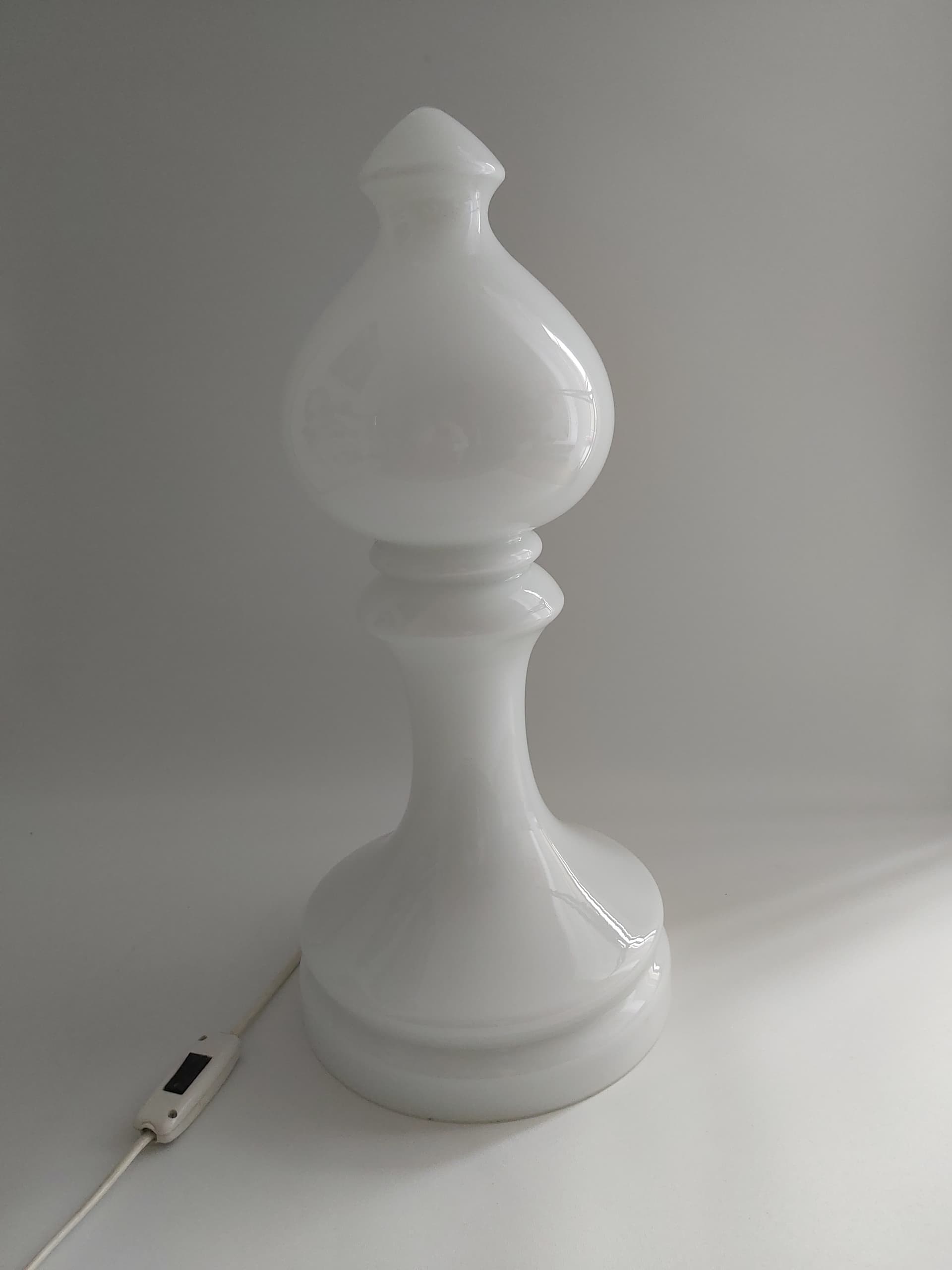 Lampa stołowa Laufer, szkło biały, proj. I. Jakes, Czechosłowacja, lata 70. - 191647