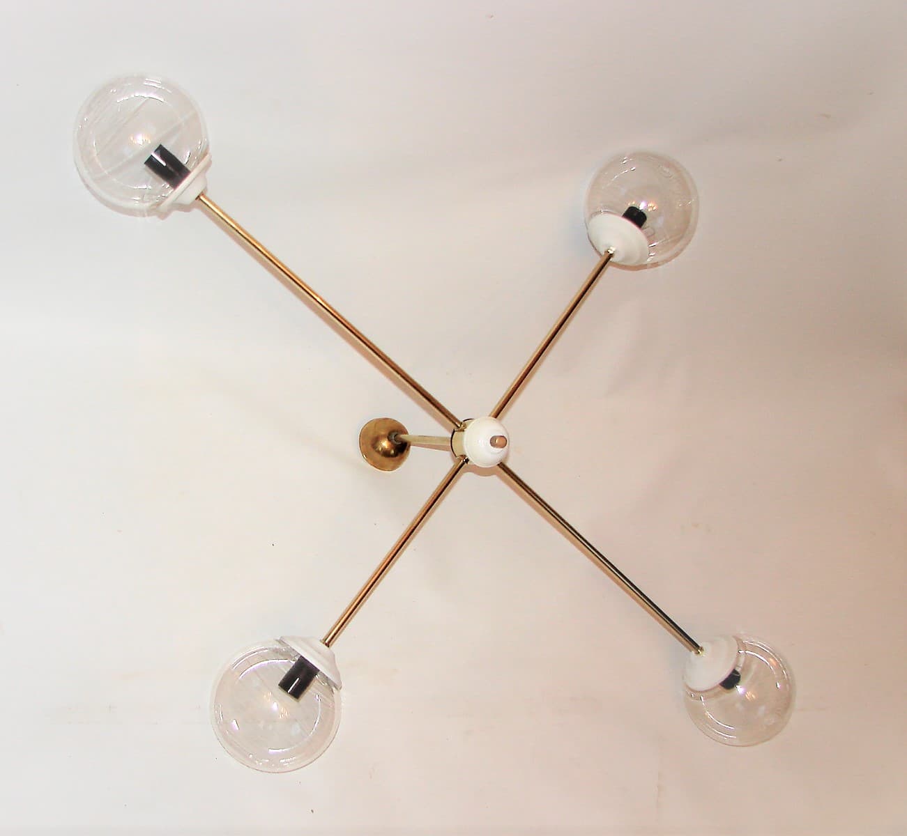 Minimalistyczny żyrandol mid-century, metal, mosiądz, lata 60. - 191855