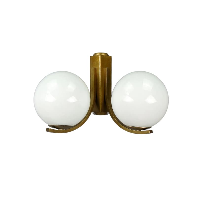 Para kinkietów dwuramiennych, mosiądz złoty, szkło białe, Niemcy, lata 60.