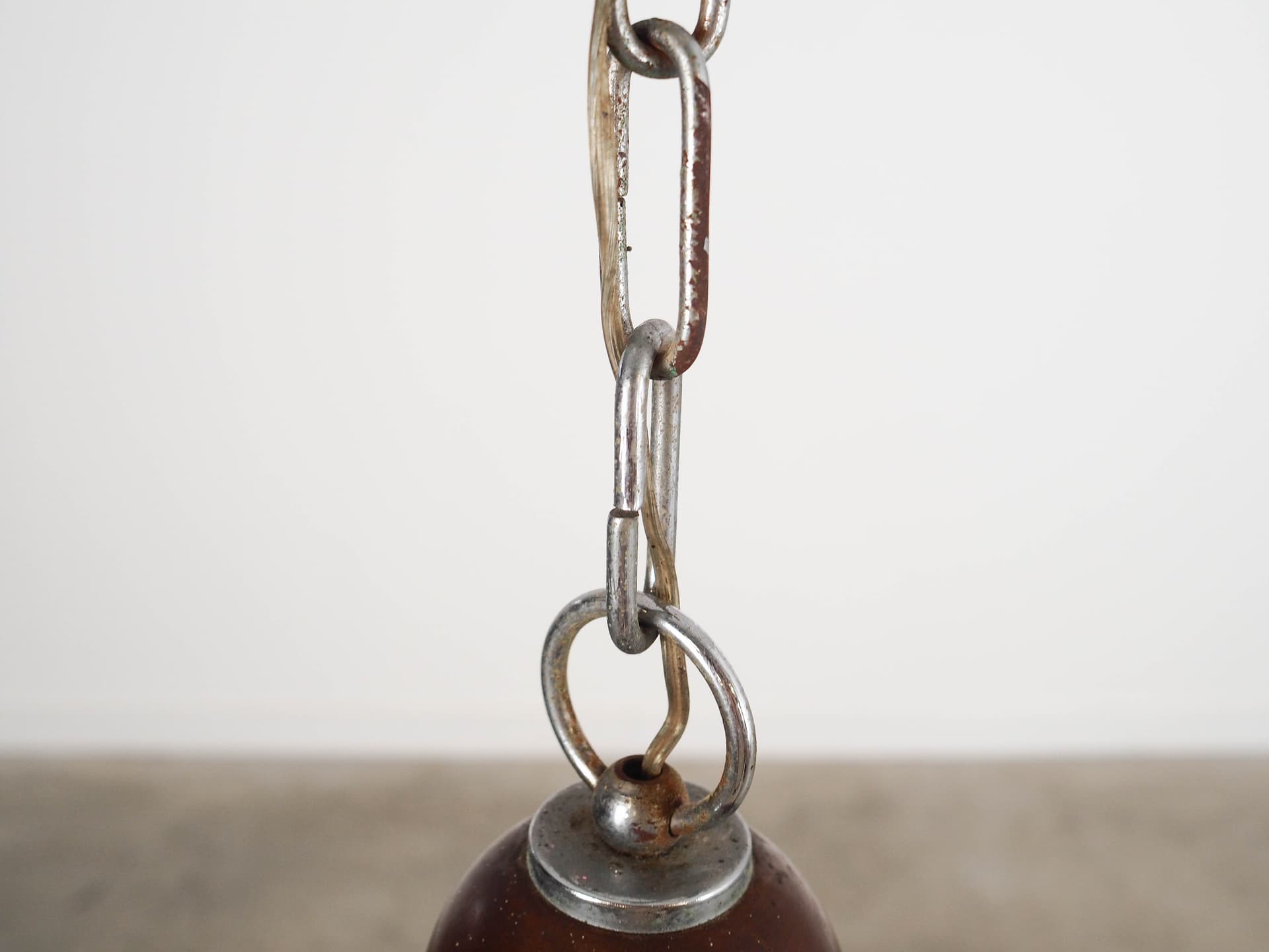 Lampa wisząca, Murano, szkło białe, drewno ciemnobrązowe, metal chromowany, Włochy, lata 70. - 192480