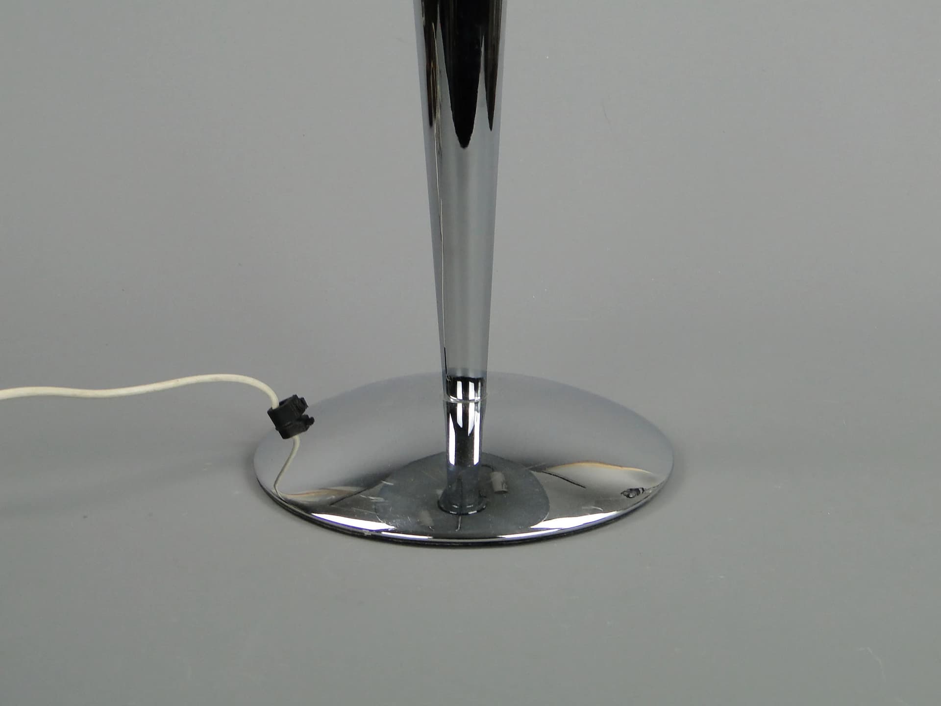 Table Lamp Art Deco, chrome silver metal, Italy, 1980s - 13381