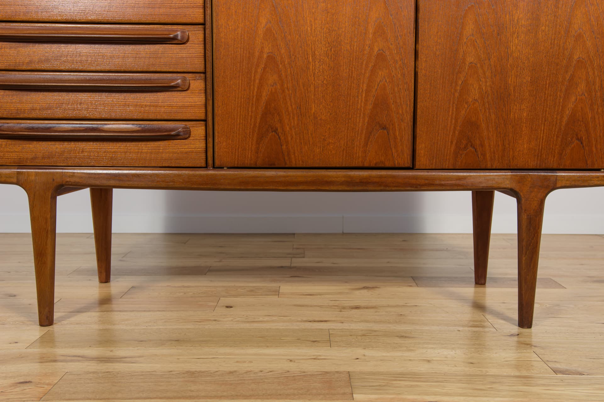 Komoda highboard, teak brązowy, proj. J. Herbert, A. Younger Ltd, Wielka Brytania, lata 60. - 193402