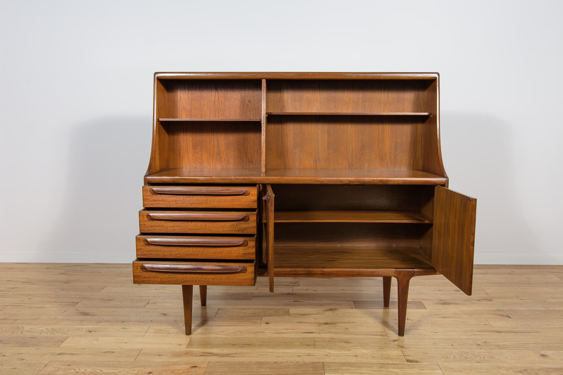 Komoda highboard, teak brązowy, proj. J. Herbert, A. Younger Ltd, Wielka Brytania, lata 60. - 193396