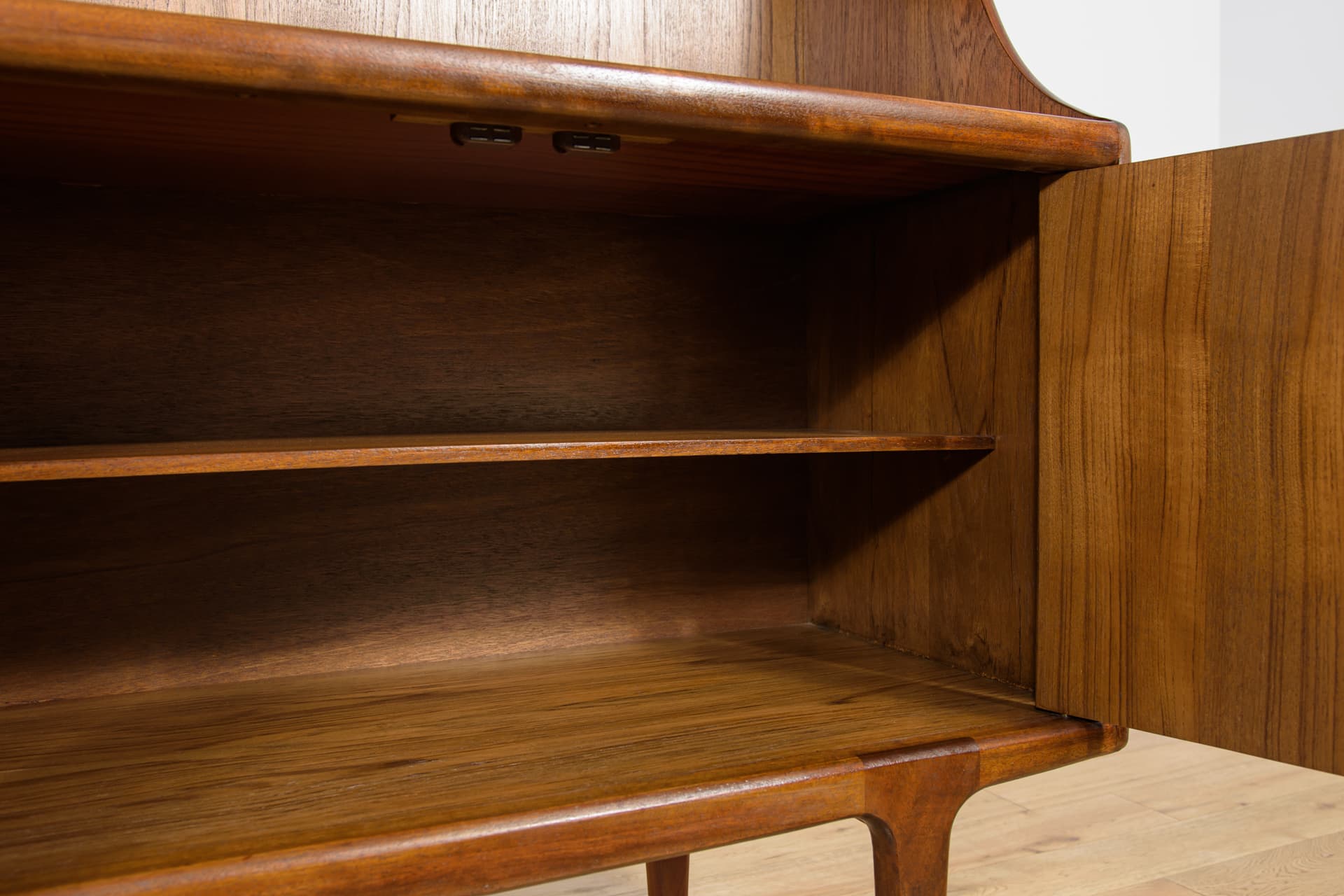 Komoda highboard, teak brązowy, proj. J. Herbert, A. Younger Ltd, Wielka Brytania, lata 60. - 193401