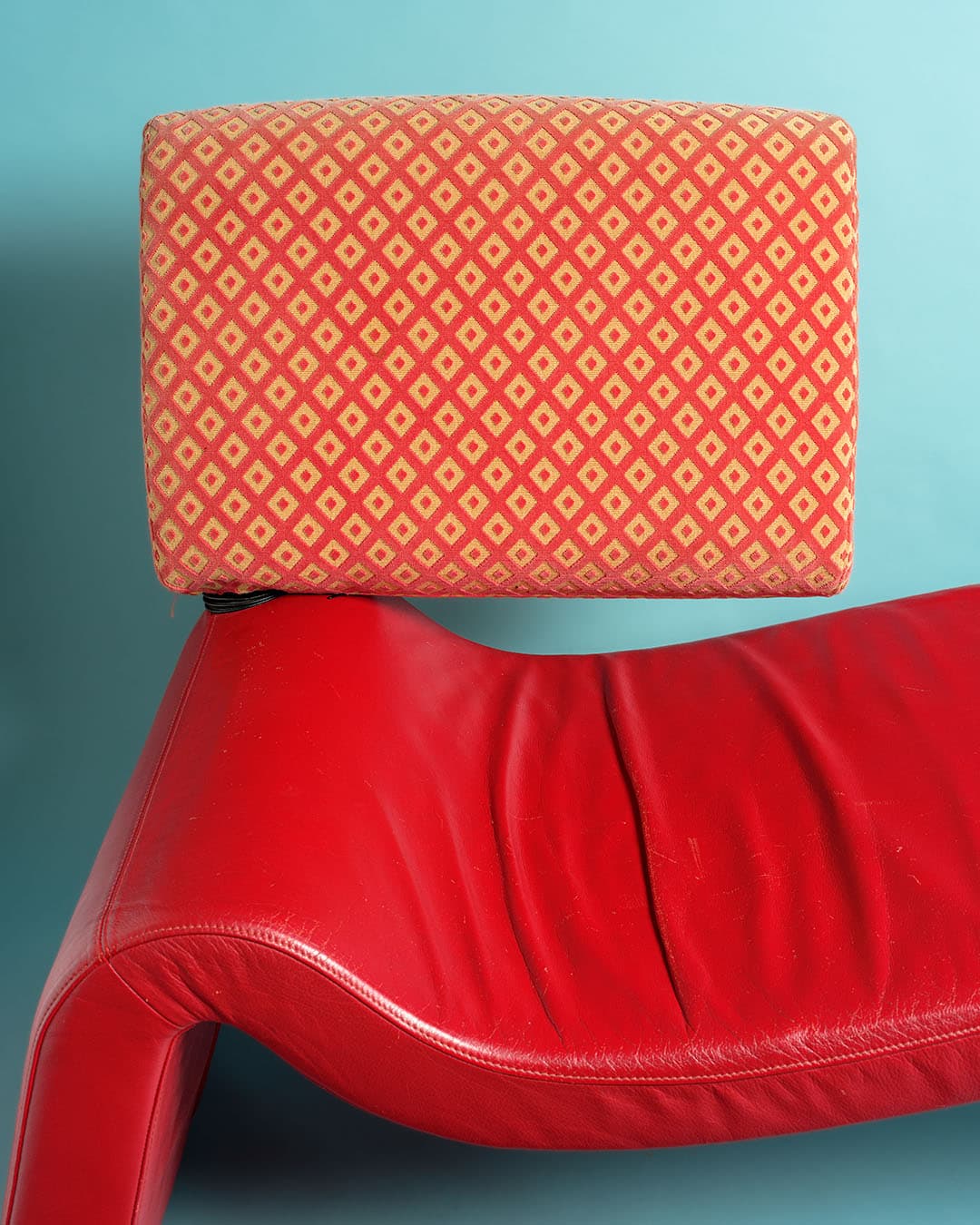 Chaise longue, red natural leather, COR, Germany, 1980s. - 193476