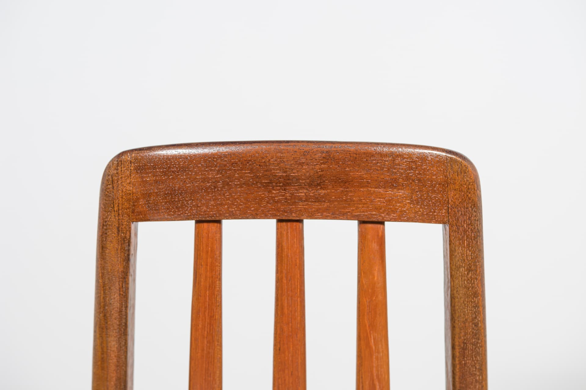 Komplet czterech krzeseł i dwóch foteli, drewno tekowe brąz ciemny, Wielka Brytania, lata 60. - 193837