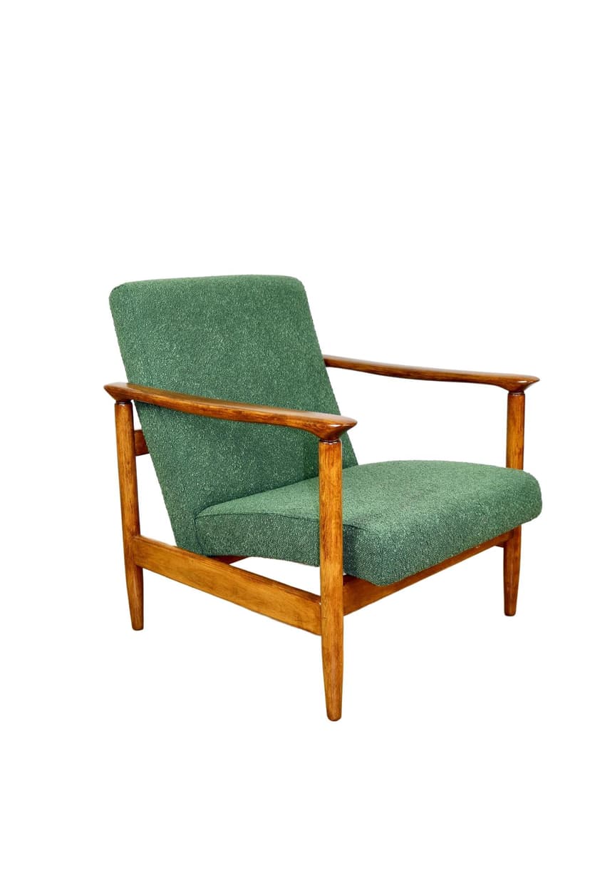 Fotel GFM-142, bouclé zielony, drewno, proj. E. Homa, Polska, lata 70.