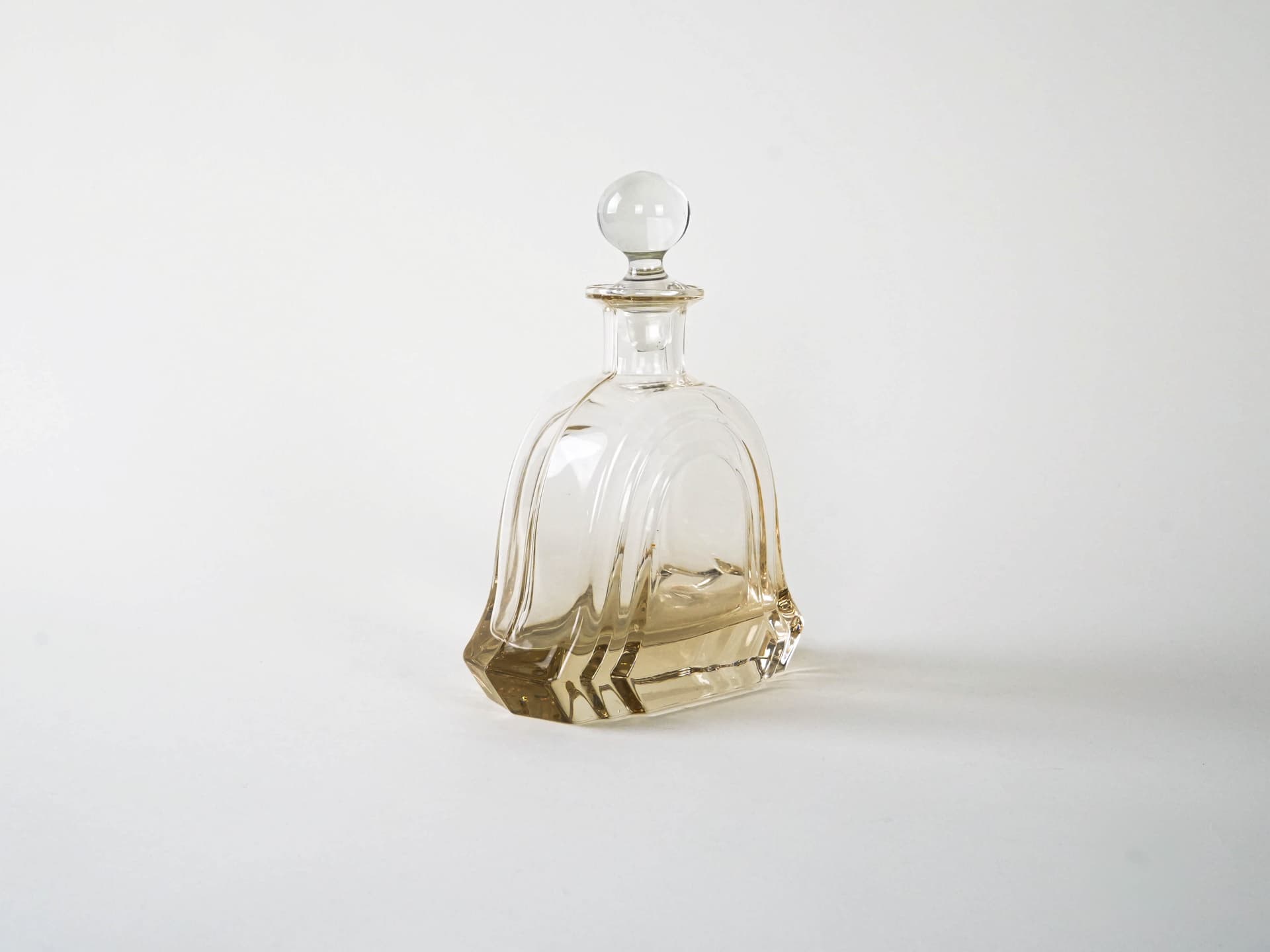 Decanter, golden glass, Italy, 1970s. - 193971